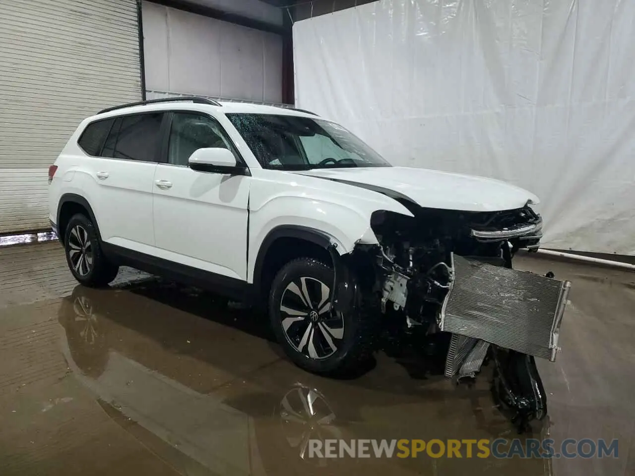 4 Photograph of a damaged car 1V2LR2CA9RC585416 VOLKSWAGEN ATLAS 2024