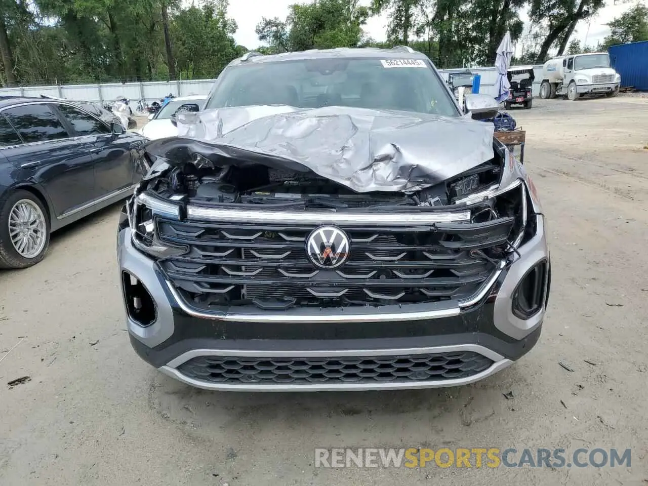 5 Photograph of a damaged car 1V2WE2CA1RC237957 VOLKSWAGEN ATLAS 2024
