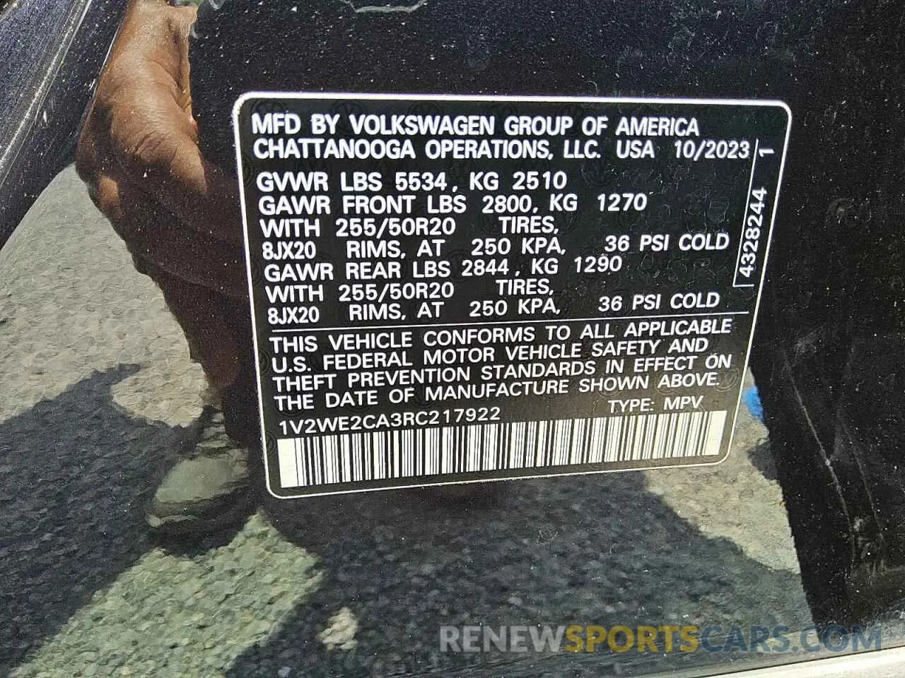 13 Photograph of a damaged car 1V2WE2CA3RC217922 VOLKSWAGEN ATLAS 2024