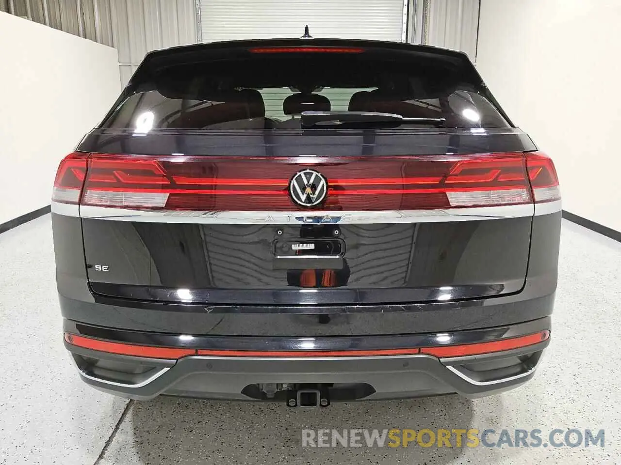 6 Photograph of a damaged car 1V2WE2CA3RC217922 VOLKSWAGEN ATLAS 2024