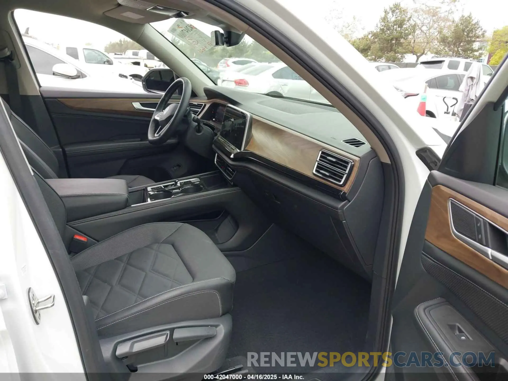 5 Фотография поврежденного автомобиля 1V2WR2CA2RC560161 VOLKSWAGEN ATLAS 2024