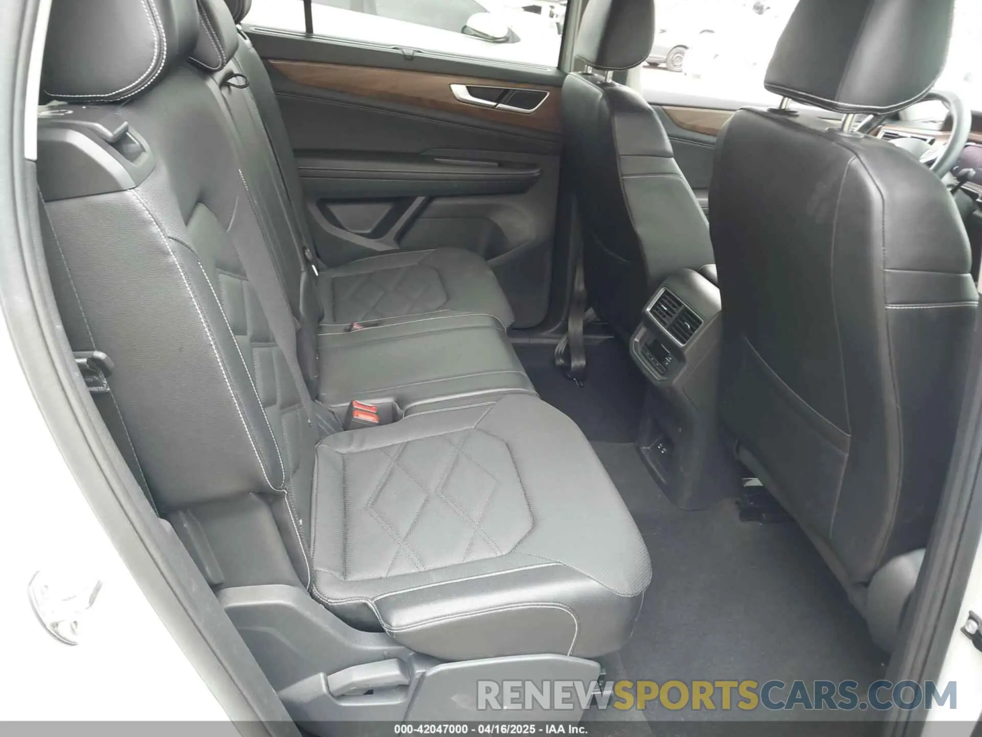 8 Фотография поврежденного автомобиля 1V2WR2CA2RC560161 VOLKSWAGEN ATLAS 2024