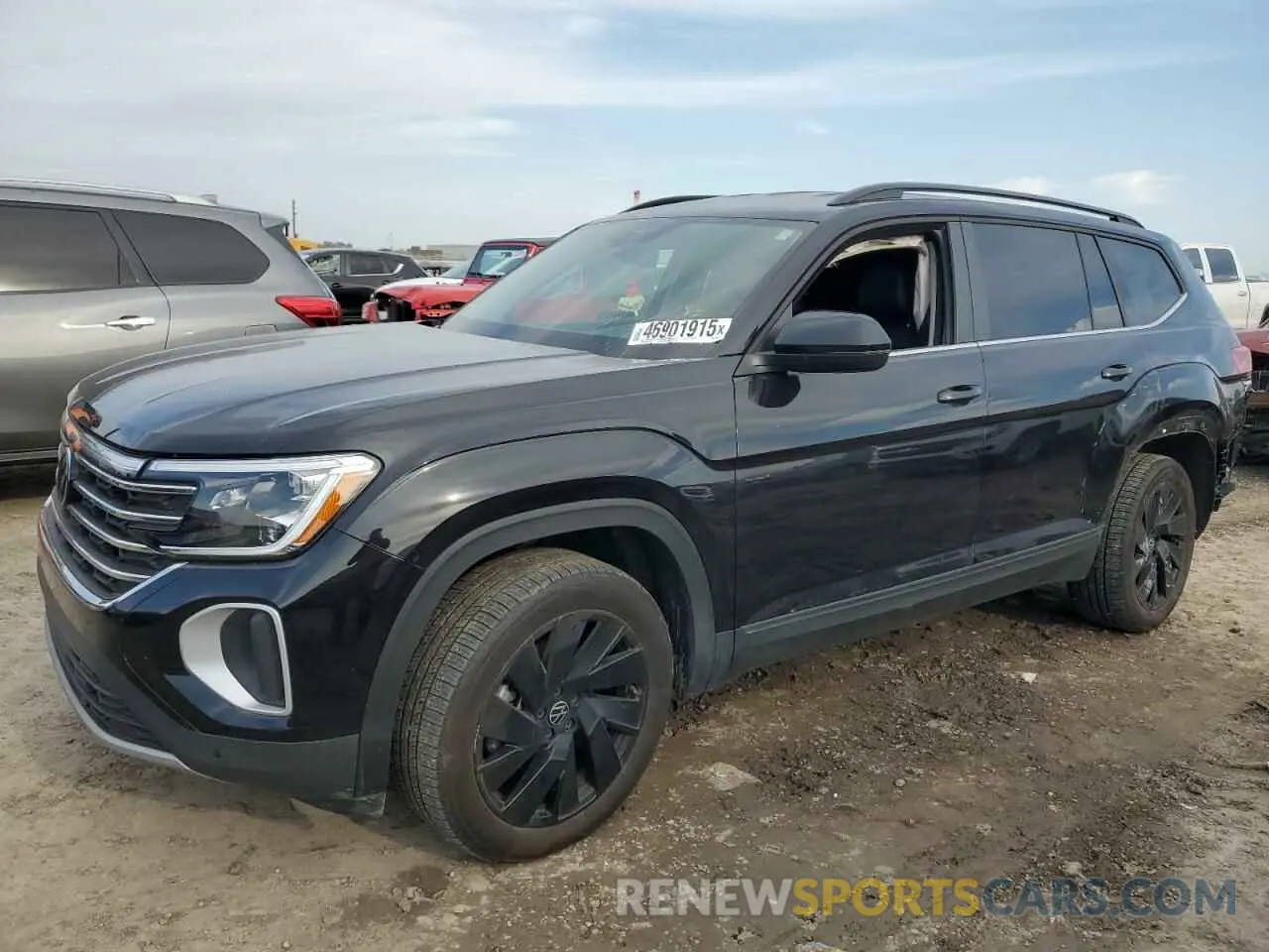 1 Photograph of a damaged car 1V2WR2CA4RC561067 VOLKSWAGEN ATLAS 2024