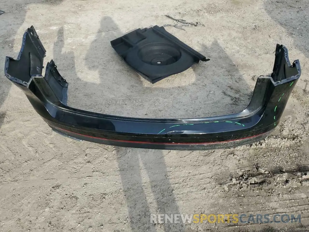 13 Photograph of a damaged car 1V2WR2CA4RC561067 VOLKSWAGEN ATLAS 2024