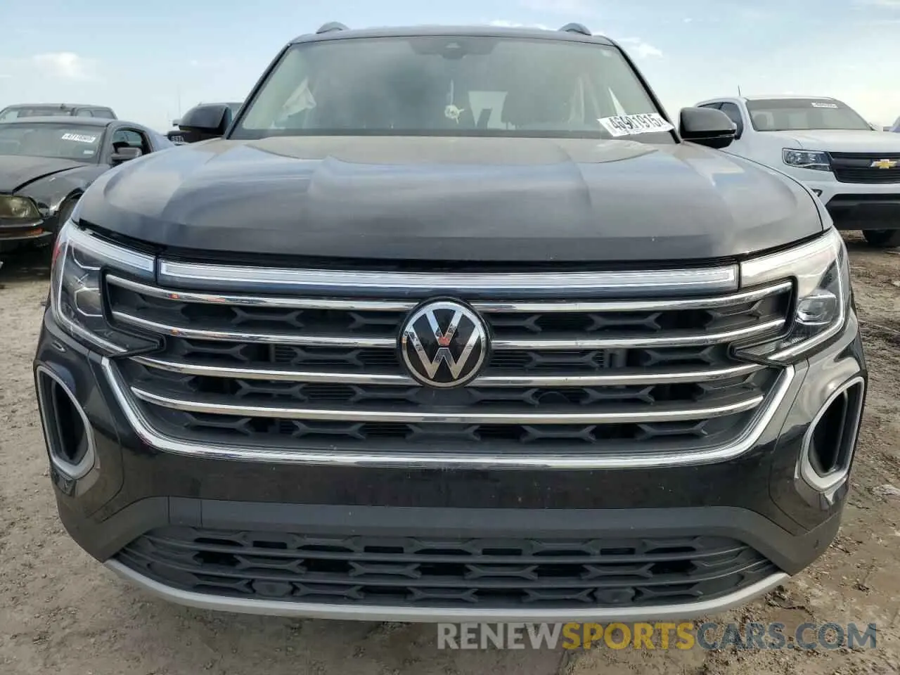 5 Photograph of a damaged car 1V2WR2CA4RC561067 VOLKSWAGEN ATLAS 2024