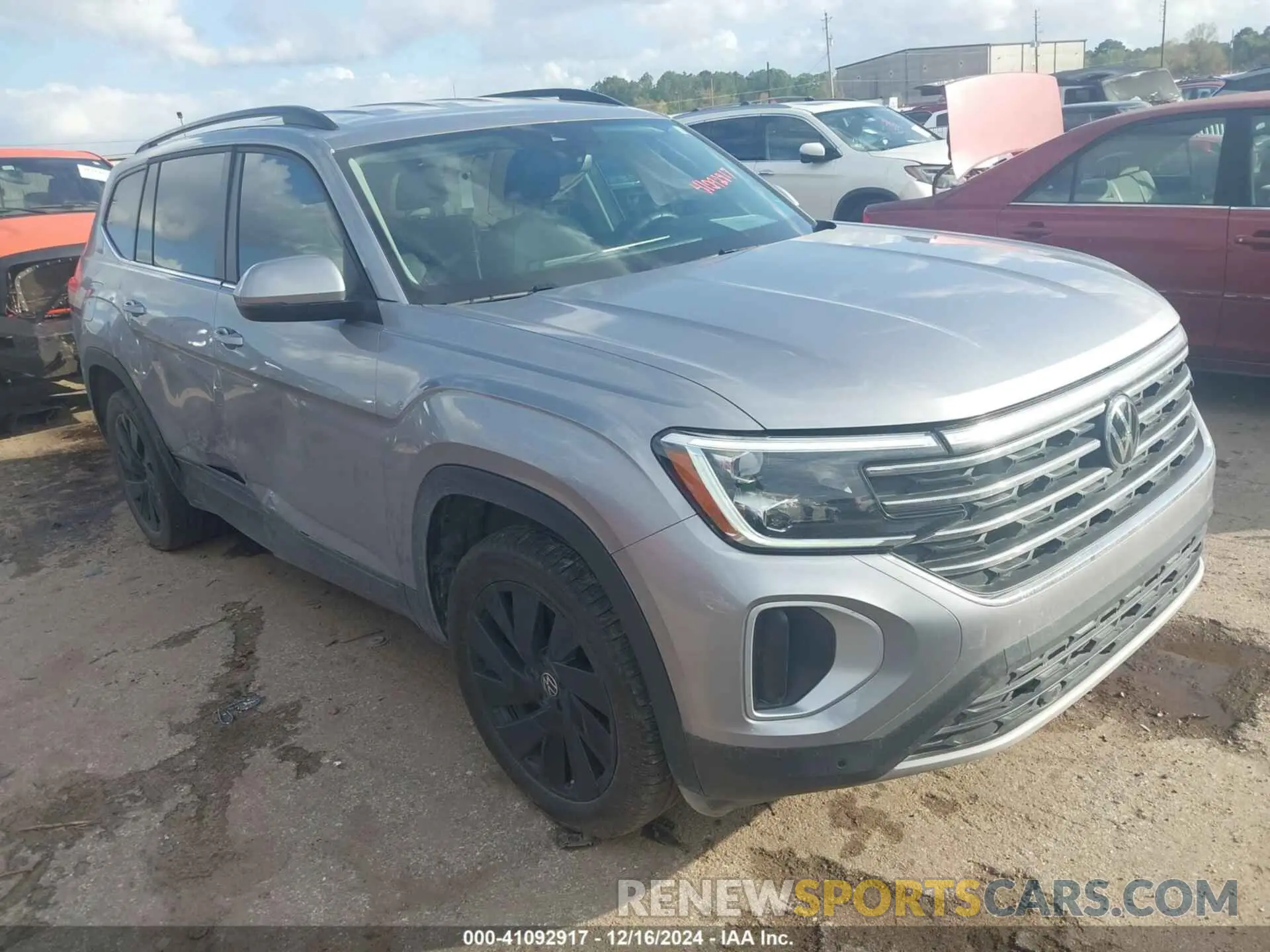 1 Photograph of a damaged car 1V2WR2CA5RC523976 VOLKSWAGEN ATLAS 2024