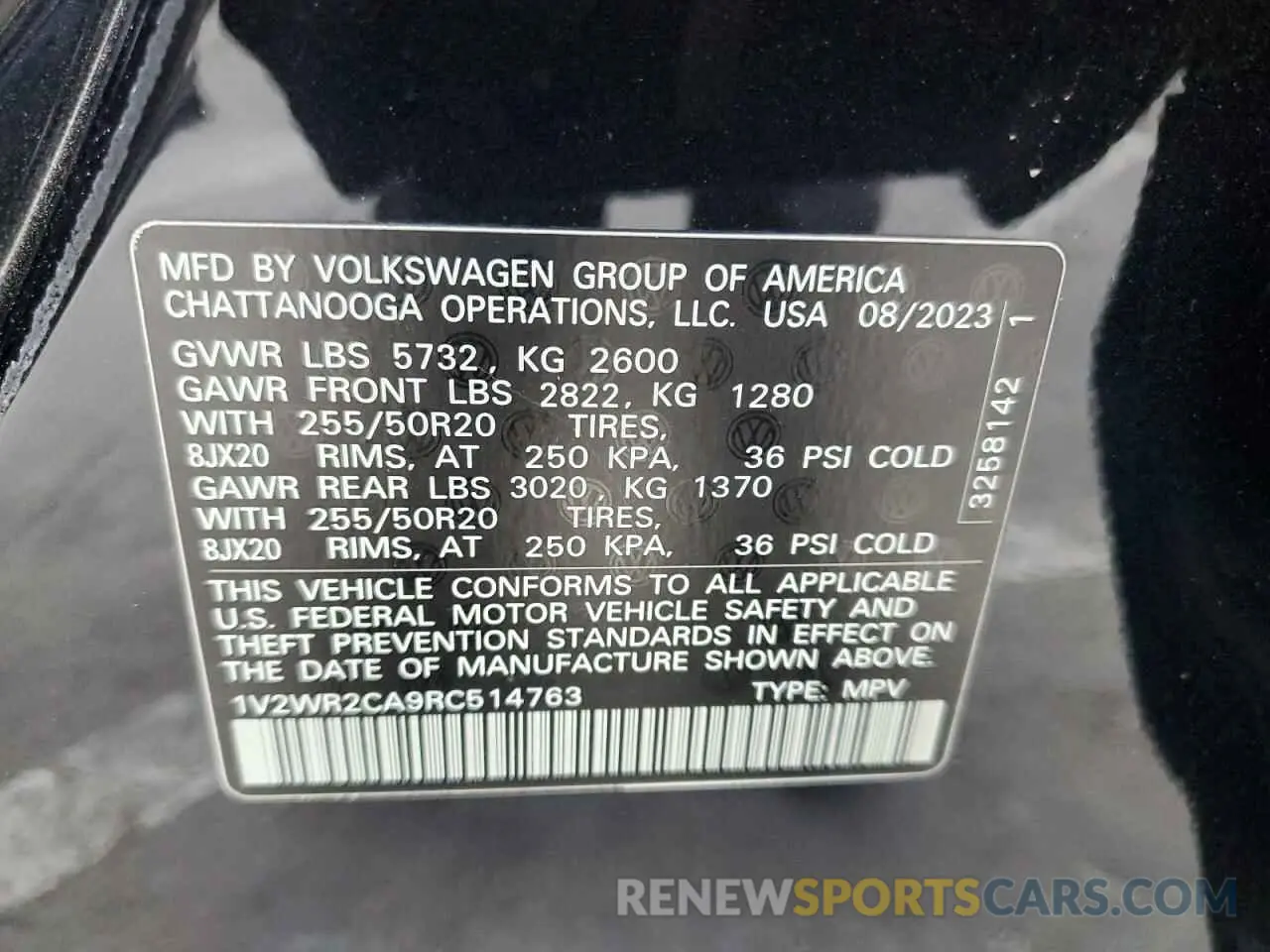 16 Photograph of a damaged car 1V2WR2CA9RC514763 VOLKSWAGEN ATLAS 2024
