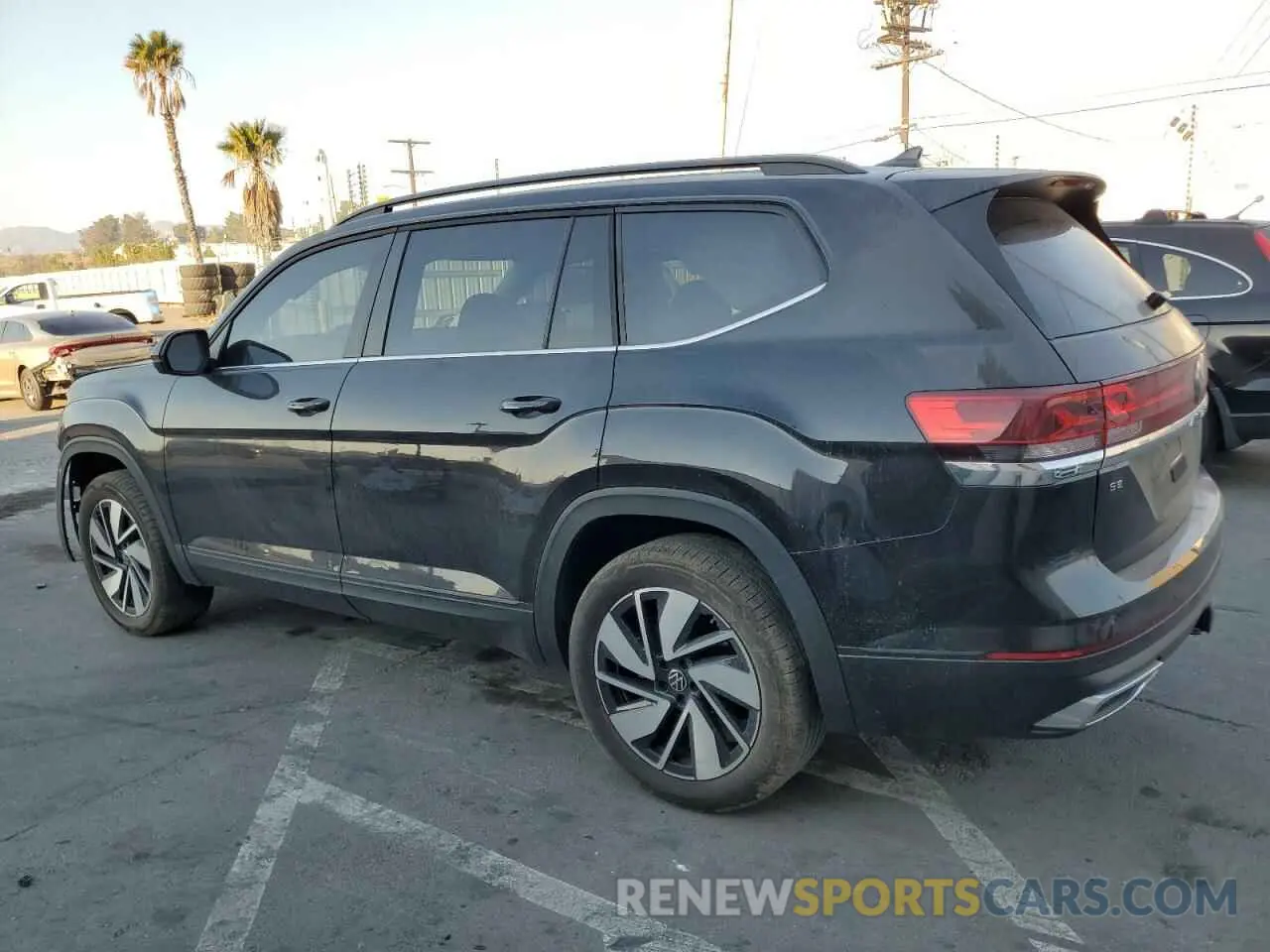 2 Photograph of a damaged car 1V2WR2CA9RC514763 VOLKSWAGEN ATLAS 2024