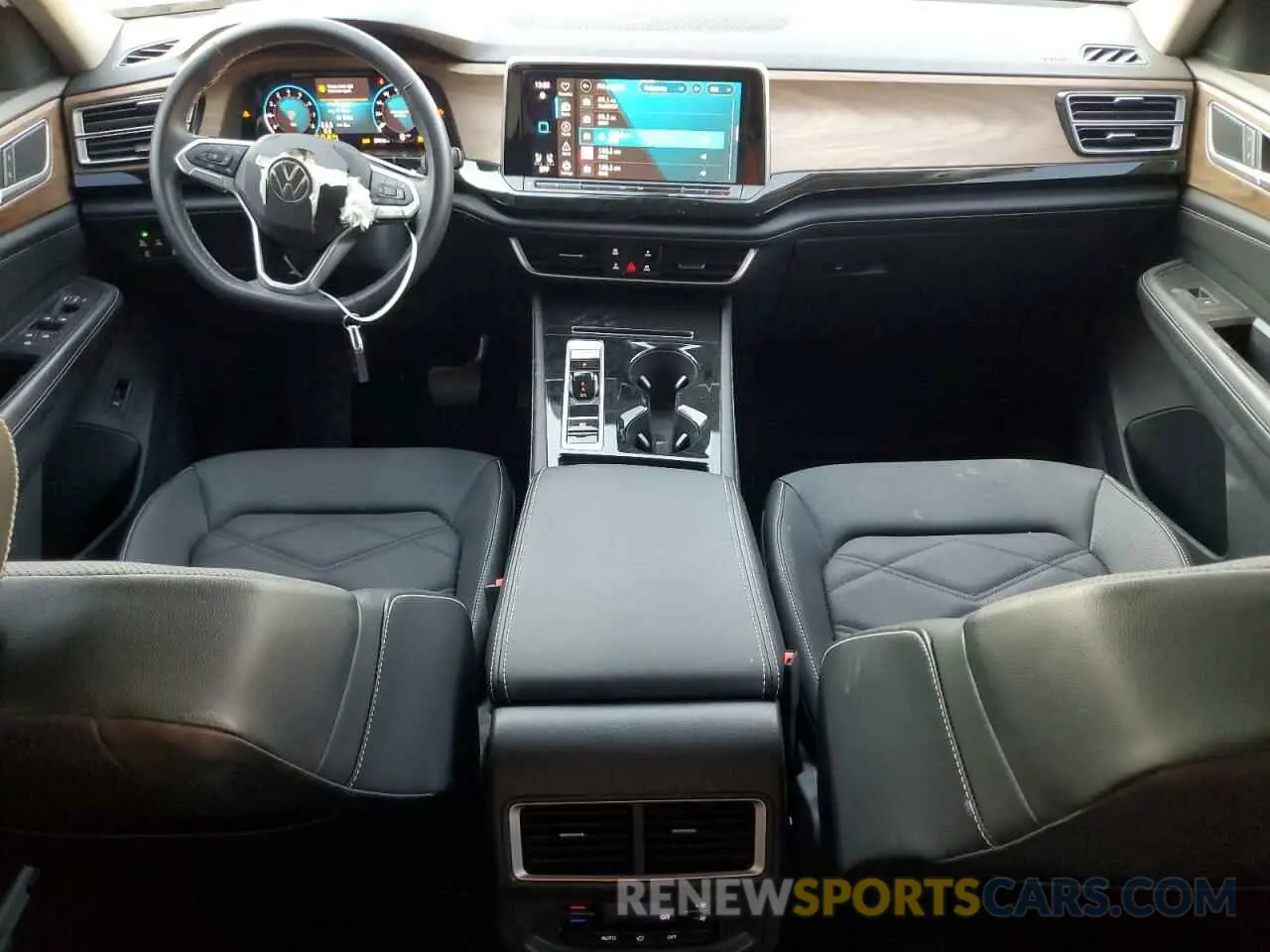 8 Photograph of a damaged car 1V2WR2CA9RC514763 VOLKSWAGEN ATLAS 2024