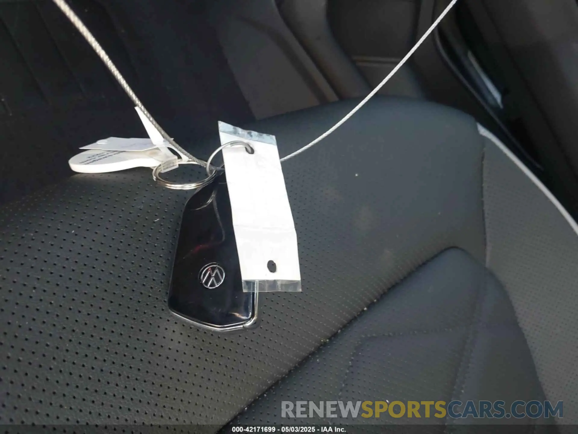 11 Photograph of a damaged car 1V2CR2CA1SC504687 VOLKSWAGEN ATLAS 2025