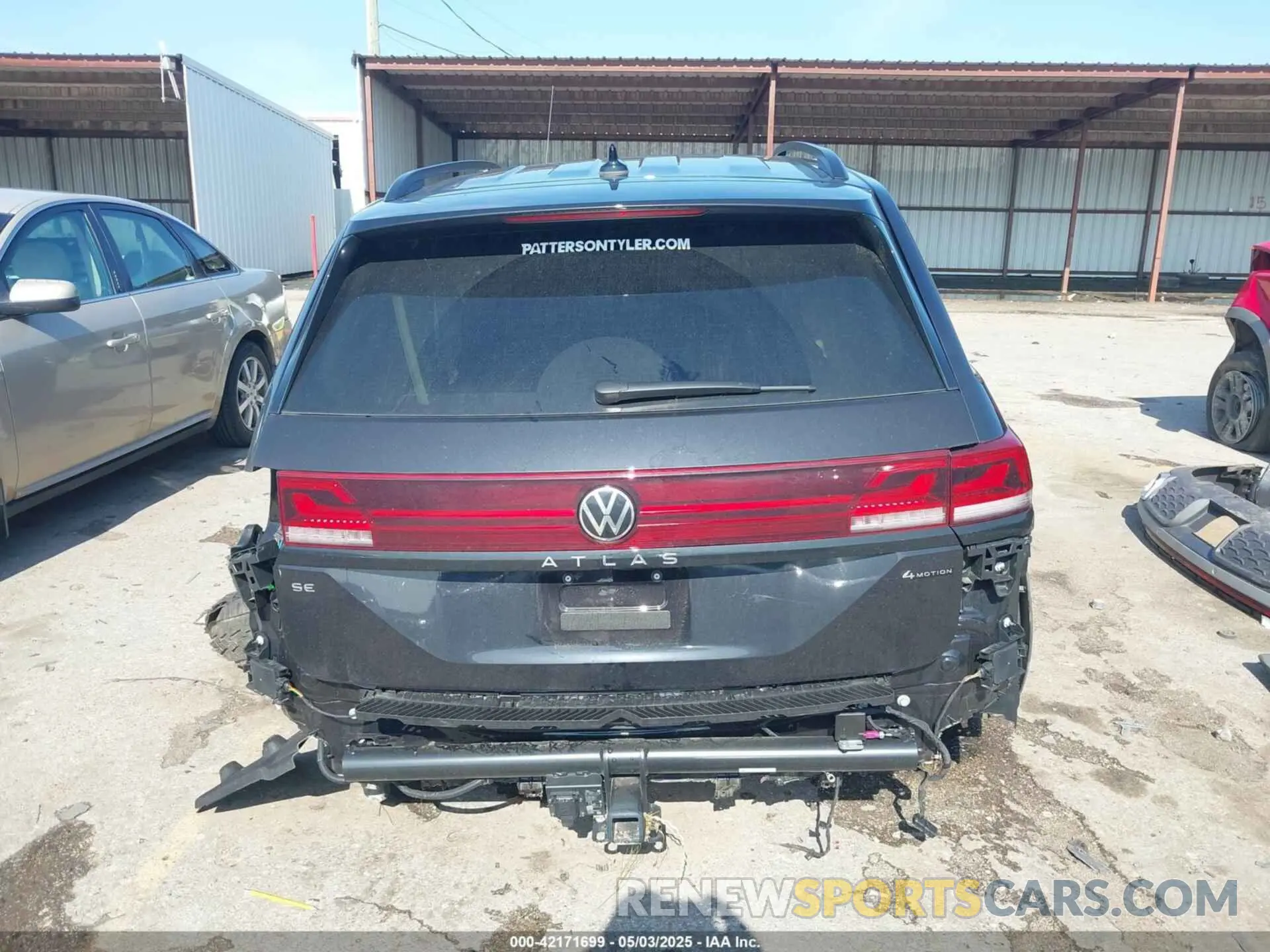 16 Photograph of a damaged car 1V2CR2CA1SC504687 VOLKSWAGEN ATLAS 2025