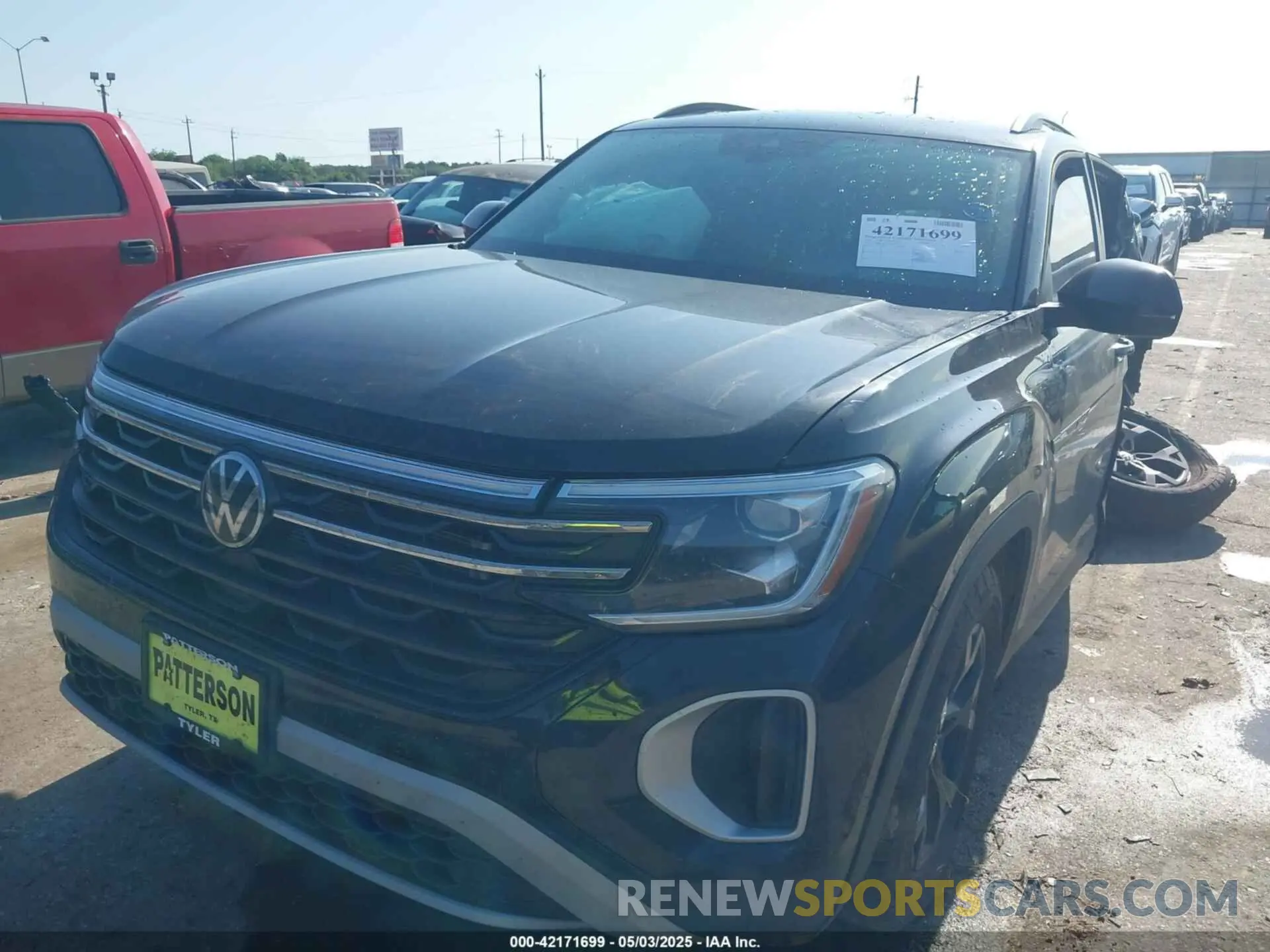 2 Photograph of a damaged car 1V2CR2CA1SC504687 VOLKSWAGEN ATLAS 2025