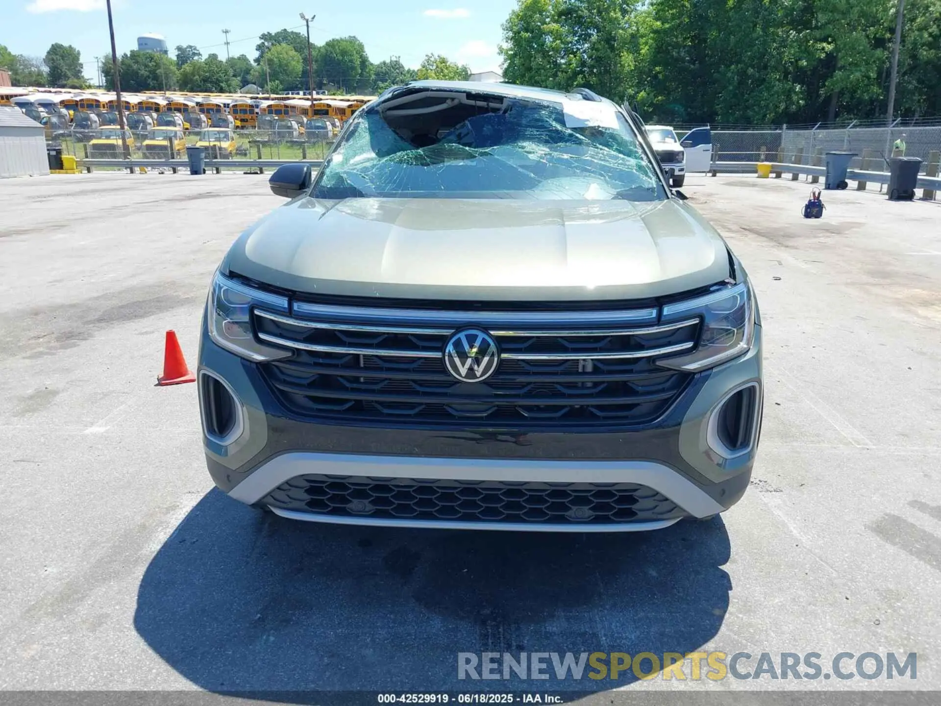 11 Фотография поврежденного автомобиля 1V2CR2CA6SC512400 VOLKSWAGEN ATLAS 2025