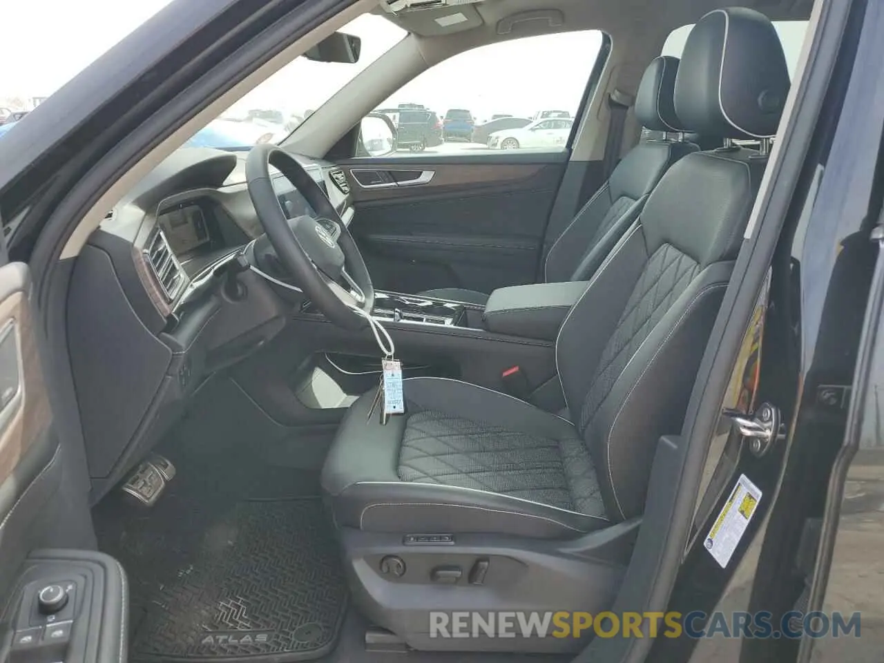 7 Photograph of a damaged car 1V2FR2CA8SC512394 VOLKSWAGEN ATLAS 2025