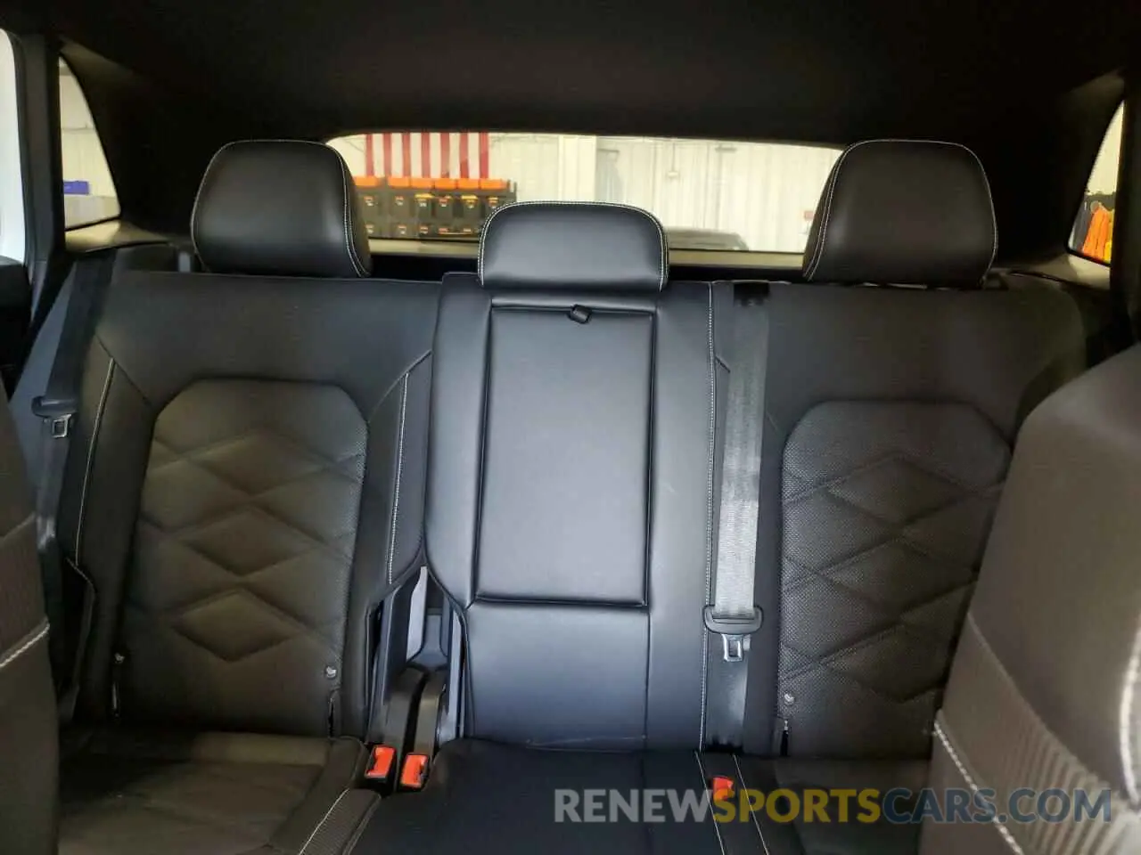 10 Photograph of a damaged car 1V2HE2CA6SC202958 VOLKSWAGEN ATLAS 2025
