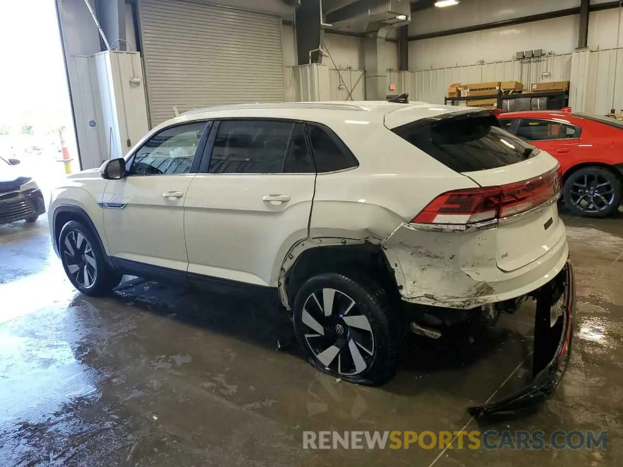 2 Photograph of a damaged car 1V2HE2CA6SC202958 VOLKSWAGEN ATLAS 2025