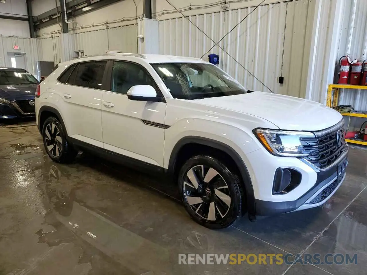 4 Photograph of a damaged car 1V2HE2CA6SC202958 VOLKSWAGEN ATLAS 2025