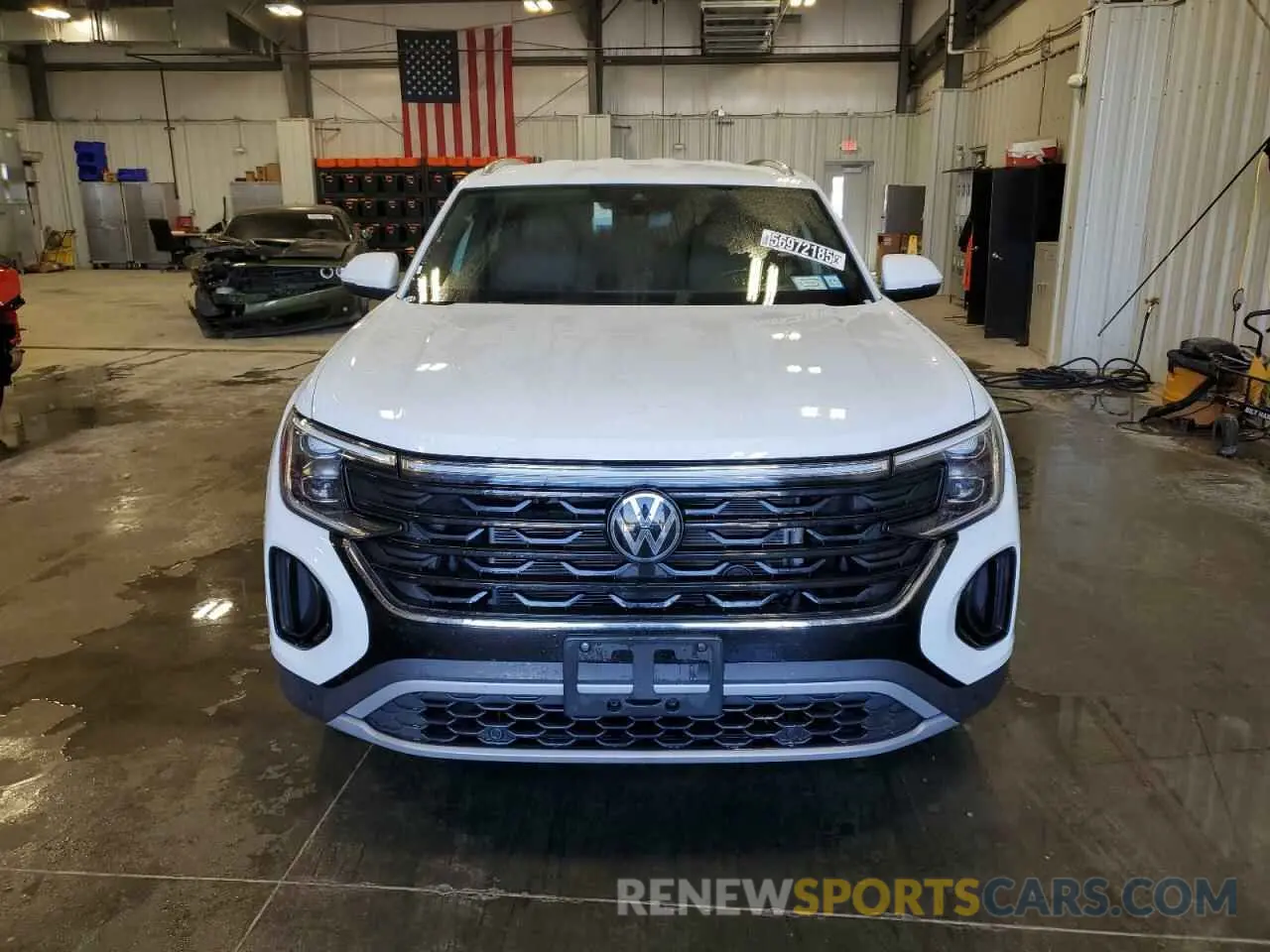 5 Photograph of a damaged car 1V2HE2CA6SC202958 VOLKSWAGEN ATLAS 2025