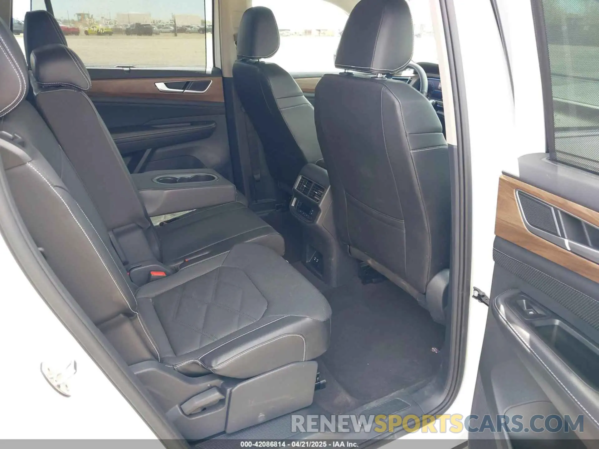 8 Фотография поврежденного автомобиля 1V2HR2CA6SC500561 VOLKSWAGEN ATLAS 2025