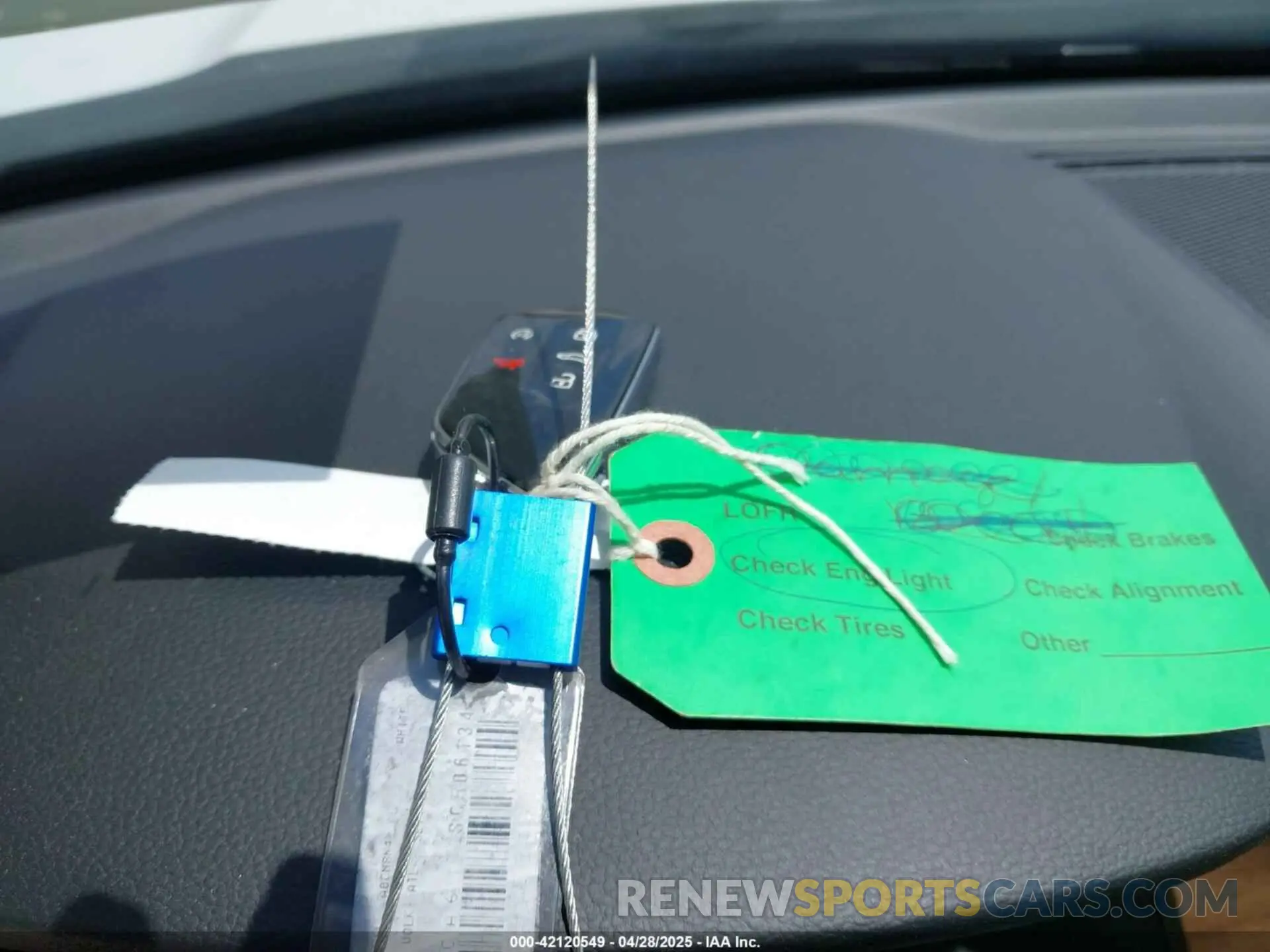 11 Photograph of a damaged car 1V2HR2CA6SC506134 VOLKSWAGEN ATLAS 2025