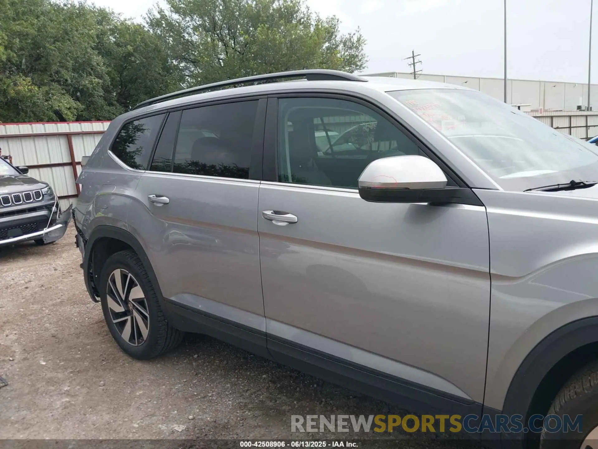 14 Фотография поврежденного автомобиля 1V2HR2CA8SC531486 VOLKSWAGEN ATLAS 2025