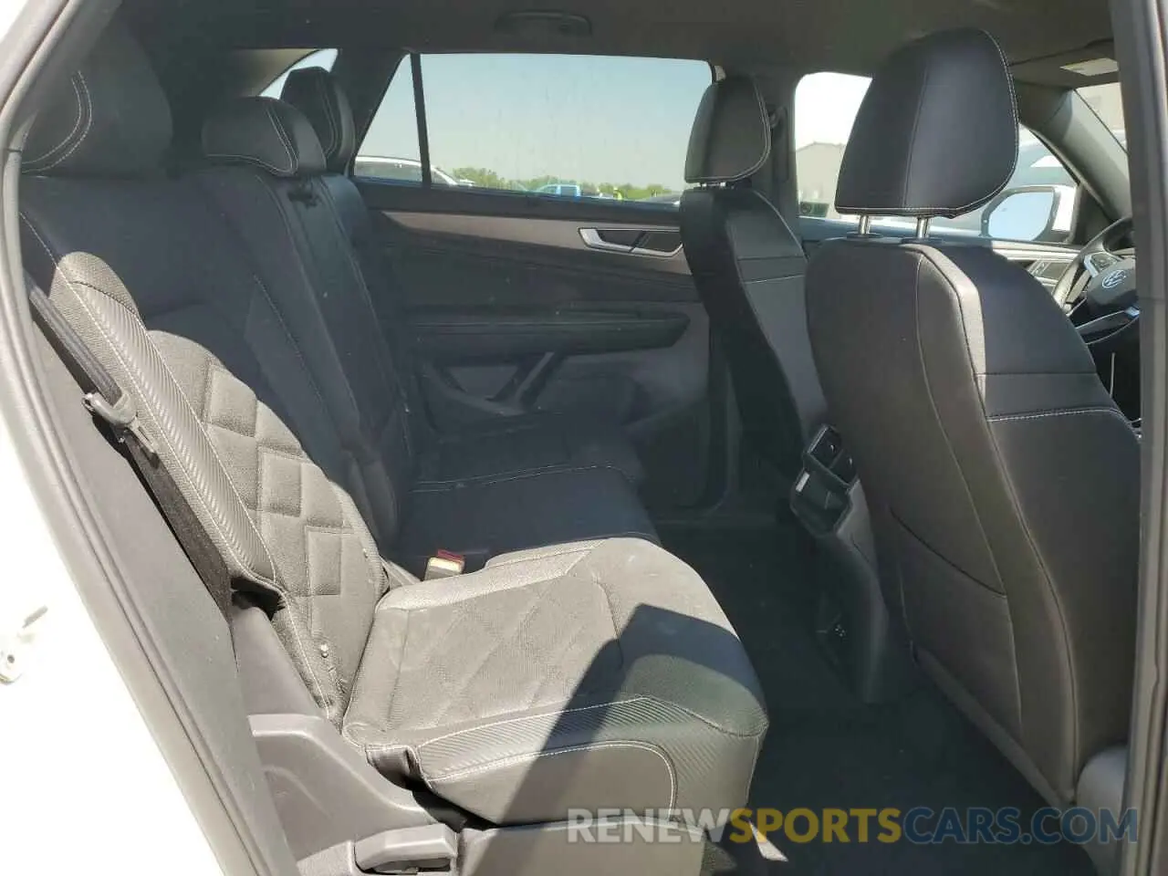 11 Photograph of a damaged car 1V2WE2CA0SC206317 VOLKSWAGEN ATLAS 2025