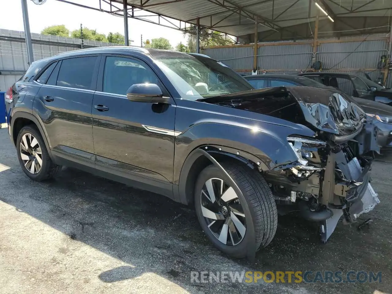 4 Photograph of a damaged car 1V2WE2CA5SC207253 VOLKSWAGEN ATLAS 2025