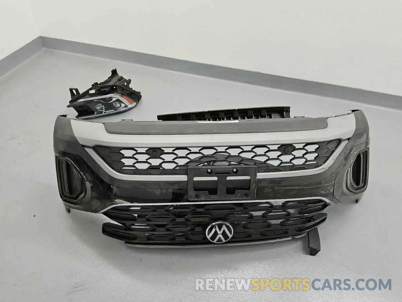 13 Фотография поврежденного автомобиля 1V2WE2CAXSC205210 VOLKSWAGEN ATLAS 2025