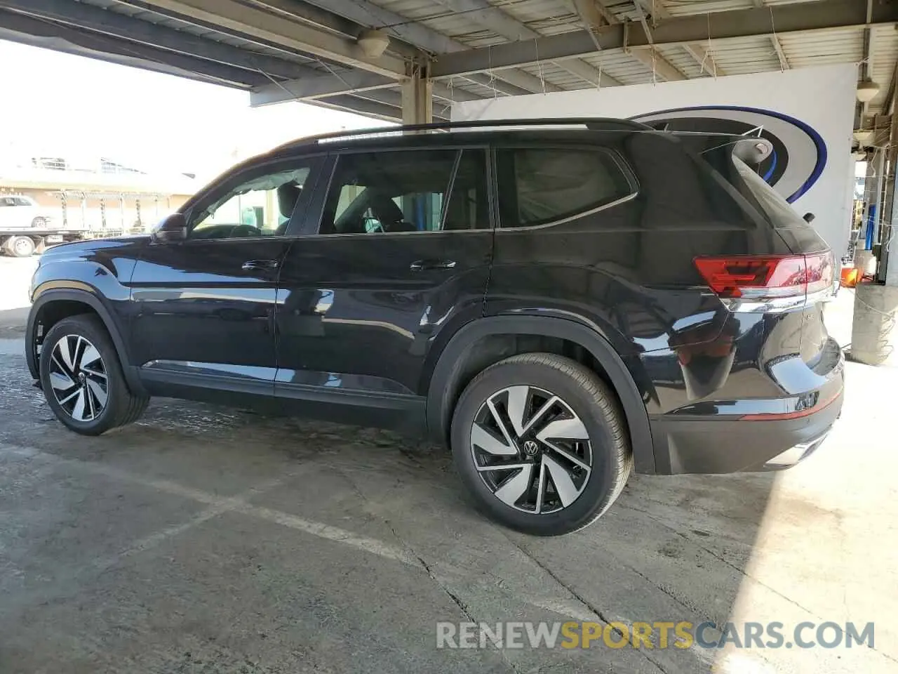 2 Photograph of a damaged car 1V2WR2CA7SC519675 VOLKSWAGEN ATLAS 2025