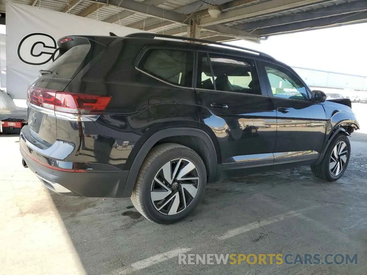 3 Photograph of a damaged car 1V2WR2CA7SC519675 VOLKSWAGEN ATLAS 2025