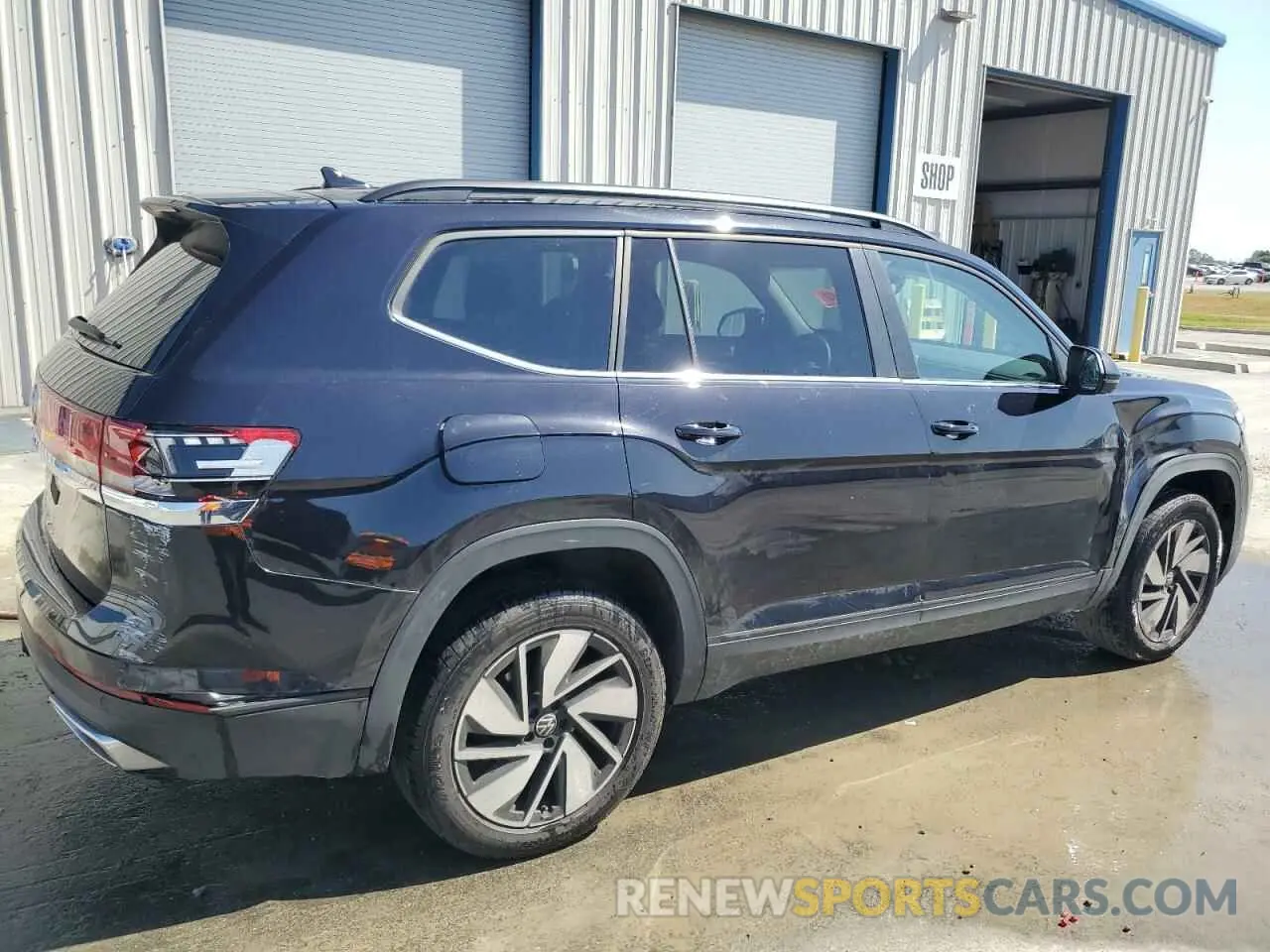 3 Photograph of a damaged car 1V2WR2CA8SC503596 VOLKSWAGEN ATLAS 2025