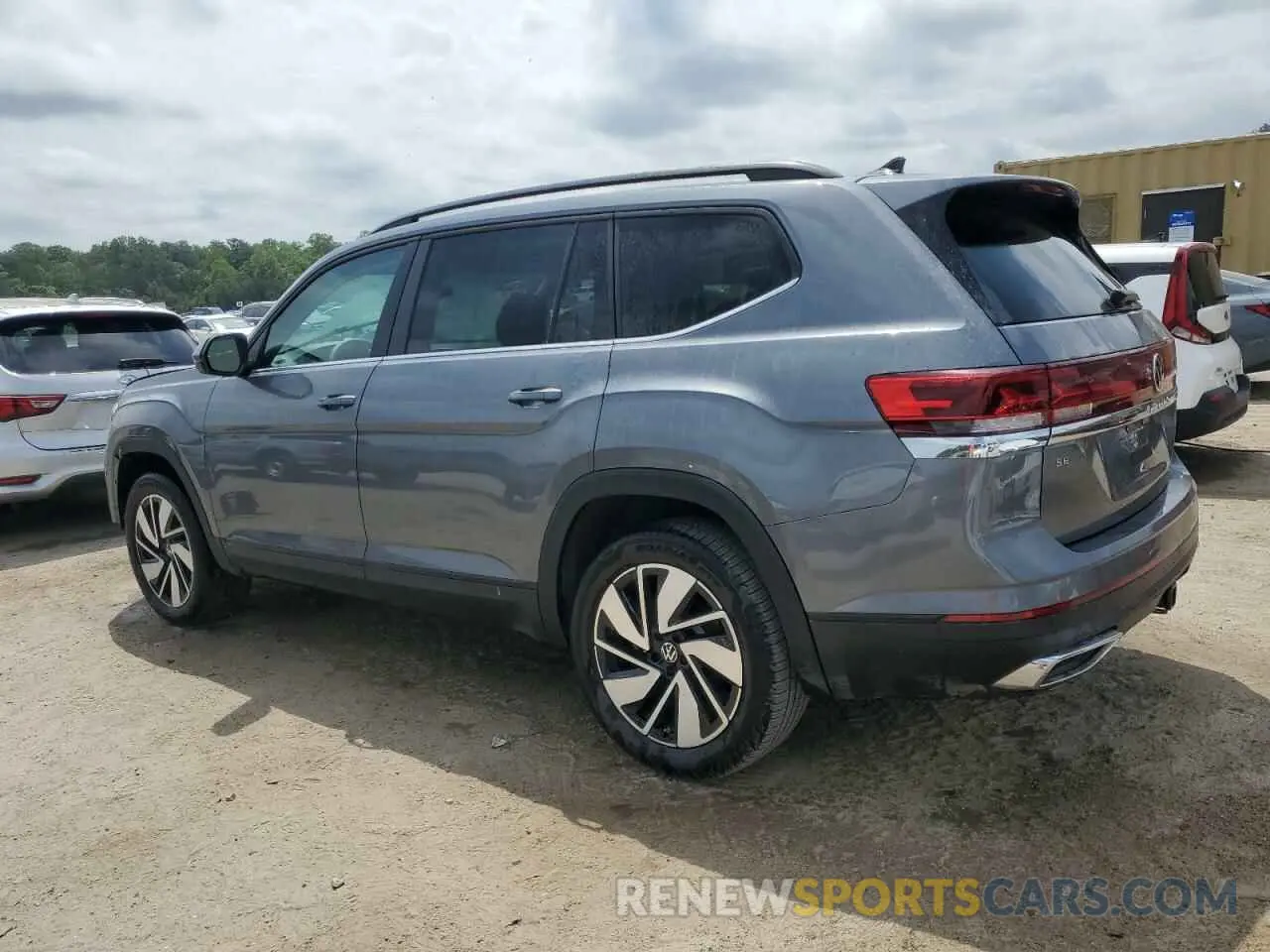 2 Photograph of a damaged car 1V2WR2CA9SC540088 VOLKSWAGEN ATLAS 2025