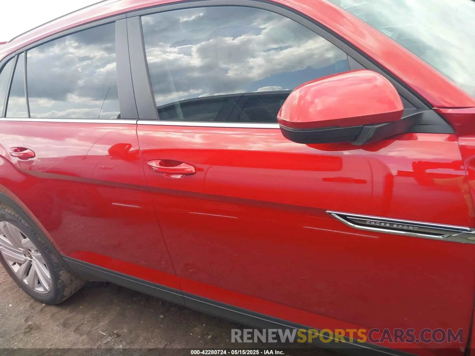 14 Photograph of a damaged car 1V21E2CA8LC209638 VOLKSWAGEN ATLAS CROSS SPORT 2020