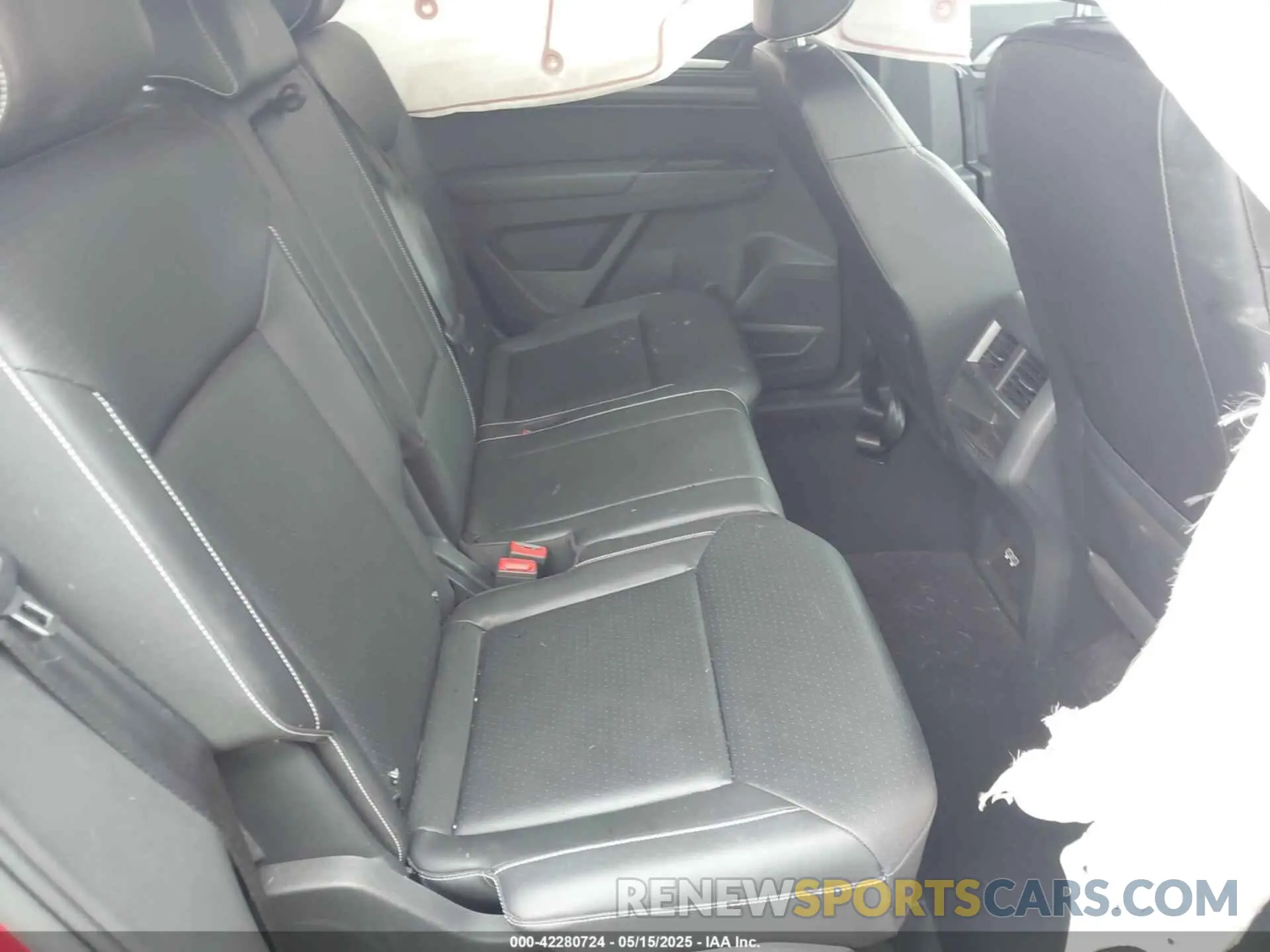 8 Photograph of a damaged car 1V21E2CA8LC209638 VOLKSWAGEN ATLAS CROSS SPORT 2020