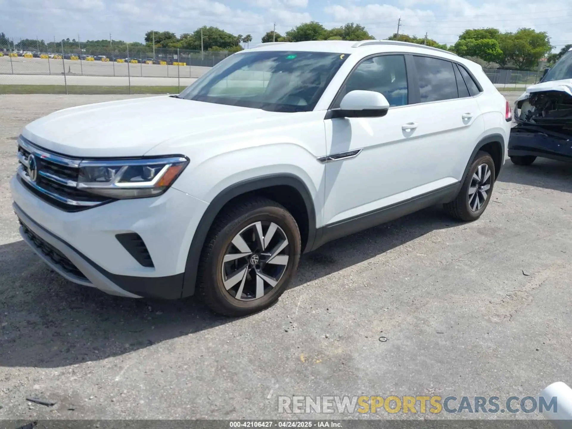 2 Photograph of a damaged car 1V23C2CA6LC219521 VOLKSWAGEN ATLAS CROSS SPORT 2020