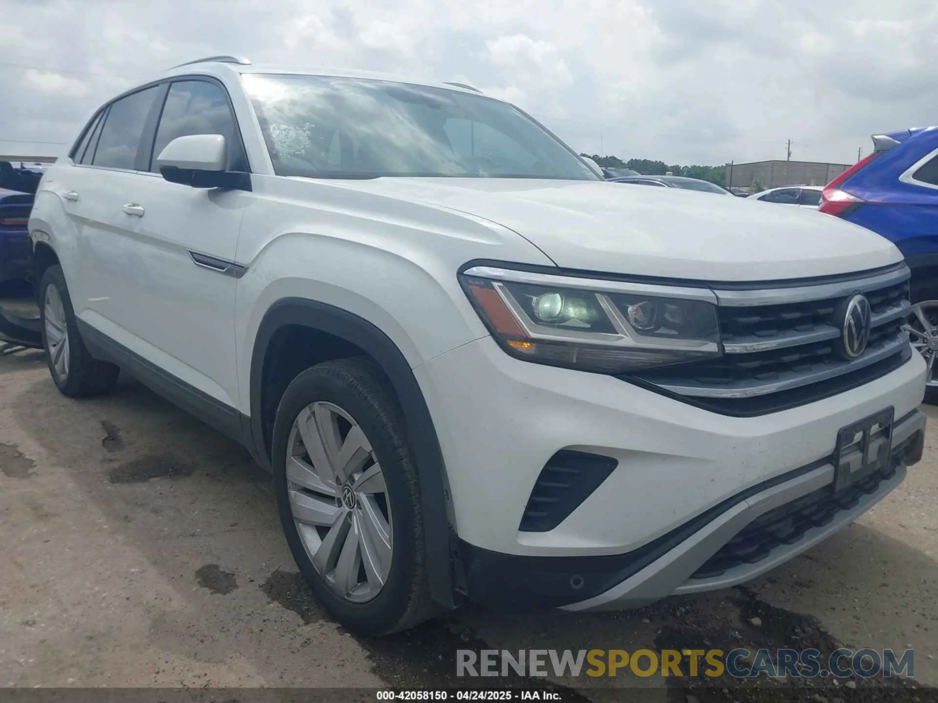 1 Photograph of a damaged car 1V25C2CA5LC225660 VOLKSWAGEN ATLAS CROSS SPORT 2020