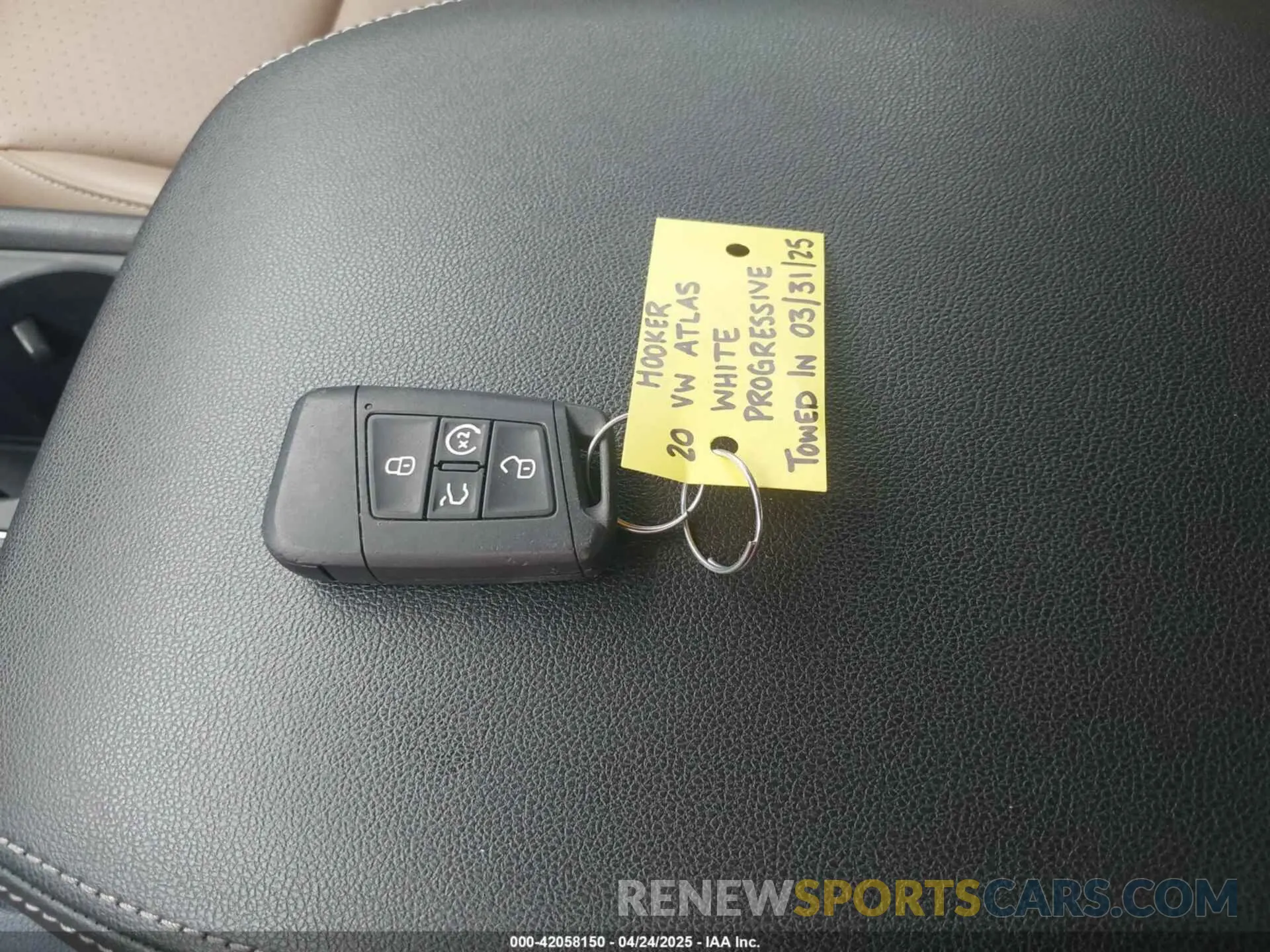 11 Photograph of a damaged car 1V25C2CA5LC225660 VOLKSWAGEN ATLAS CROSS SPORT 2020