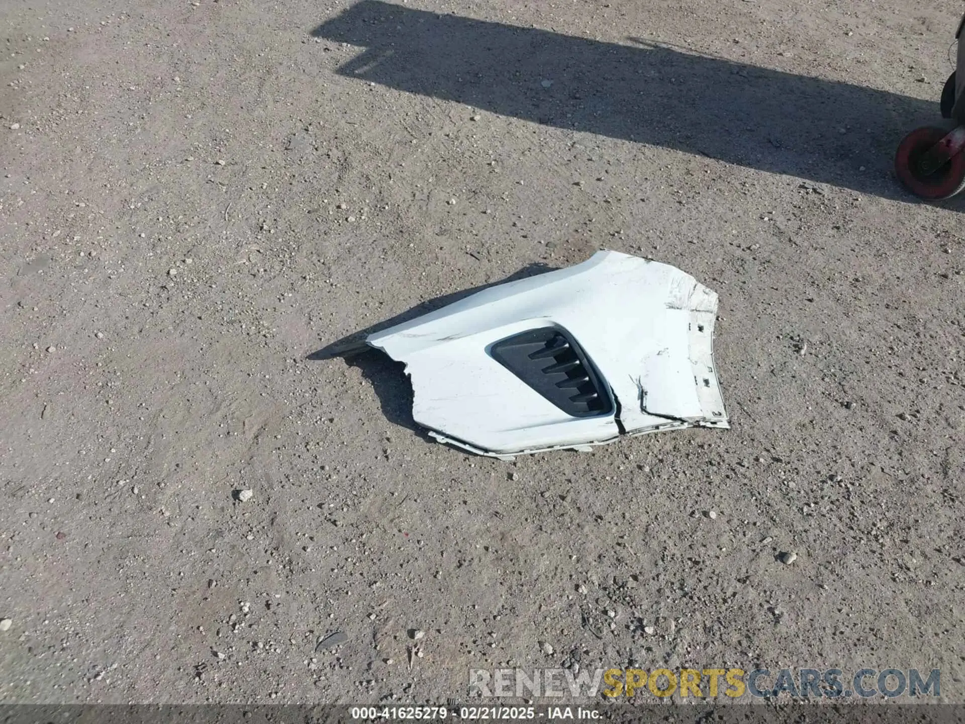 12 Photograph of a damaged car 1V25E2CA9LC226501 VOLKSWAGEN ATLAS CROSS SPORT 2020