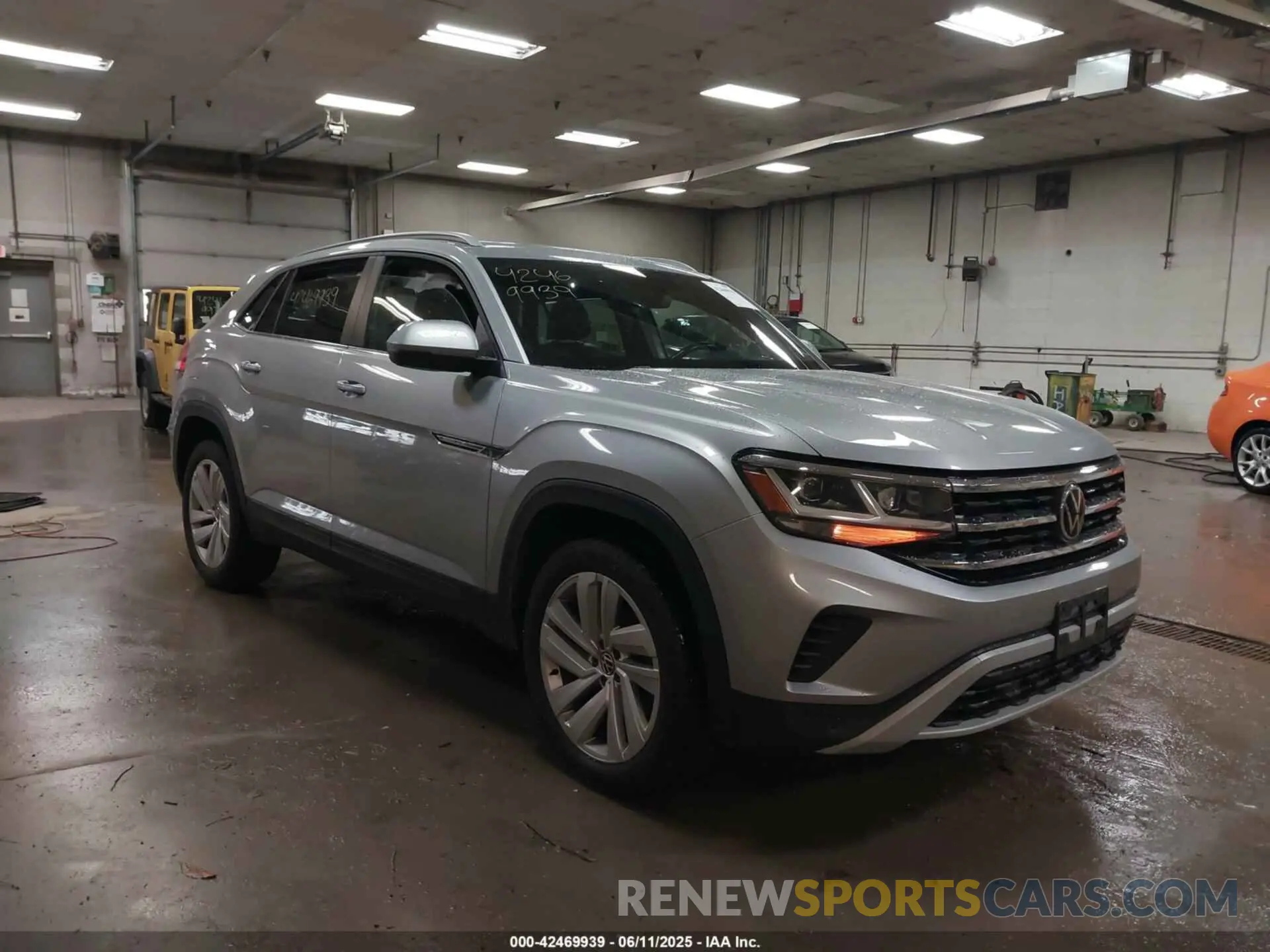 1 Photograph of a damaged car 1V26C2CA4LC203248 VOLKSWAGEN ATLAS CROSS SPORT 2020