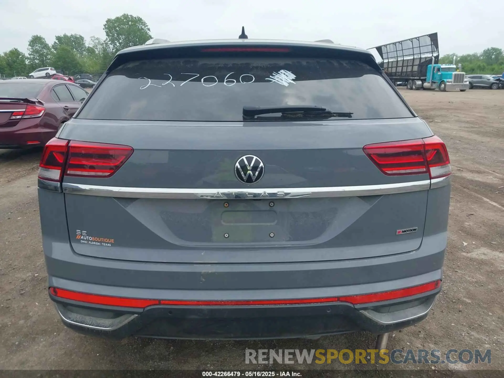 15 Photograph of a damaged car 1V26C2CA7LC227060 VOLKSWAGEN ATLAS CROSS SPORT 2020