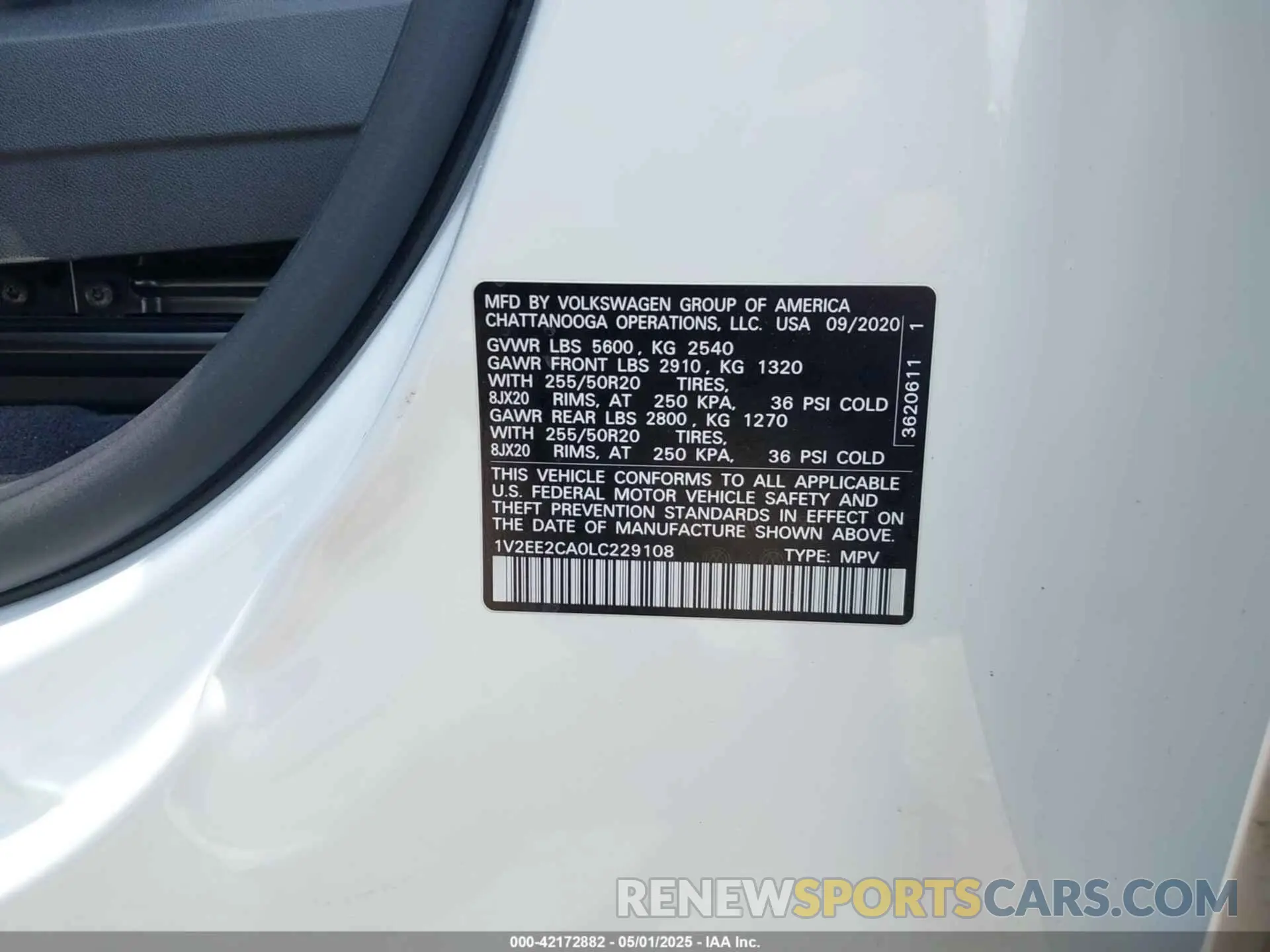 9 Photograph of a damaged car 1V2EE2CA0LC229108 VOLKSWAGEN ATLAS CROSS SPORT 2020