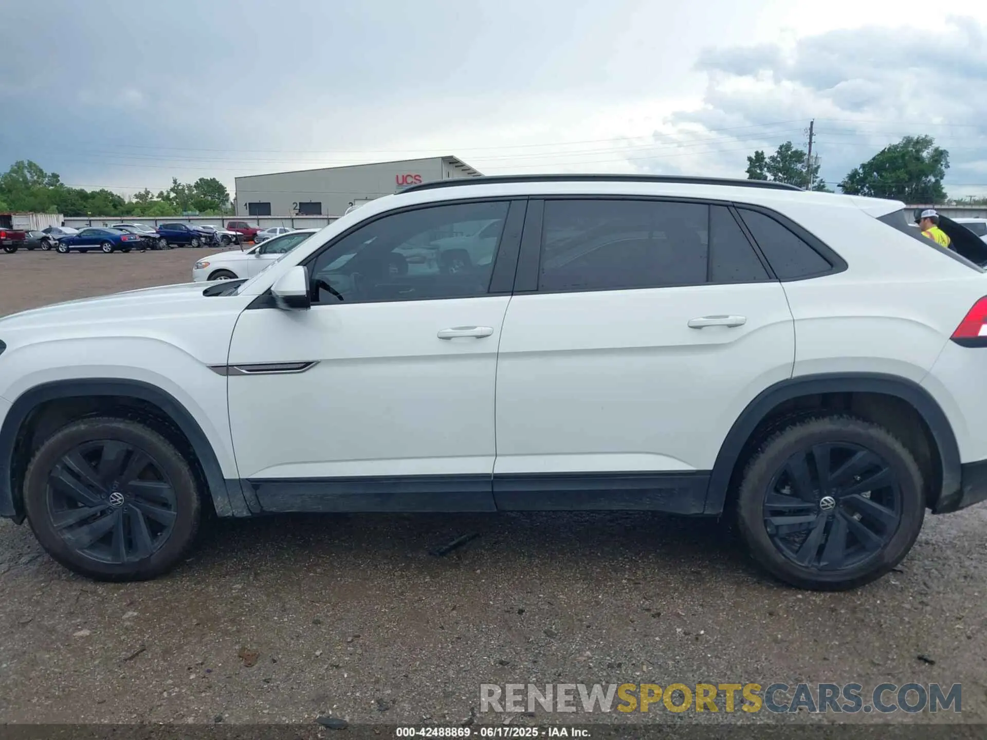 14 Фотография поврежденного автомобиля 1V2MC2CA6LC228546 VOLKSWAGEN ATLAS CROSS SPORT 2020