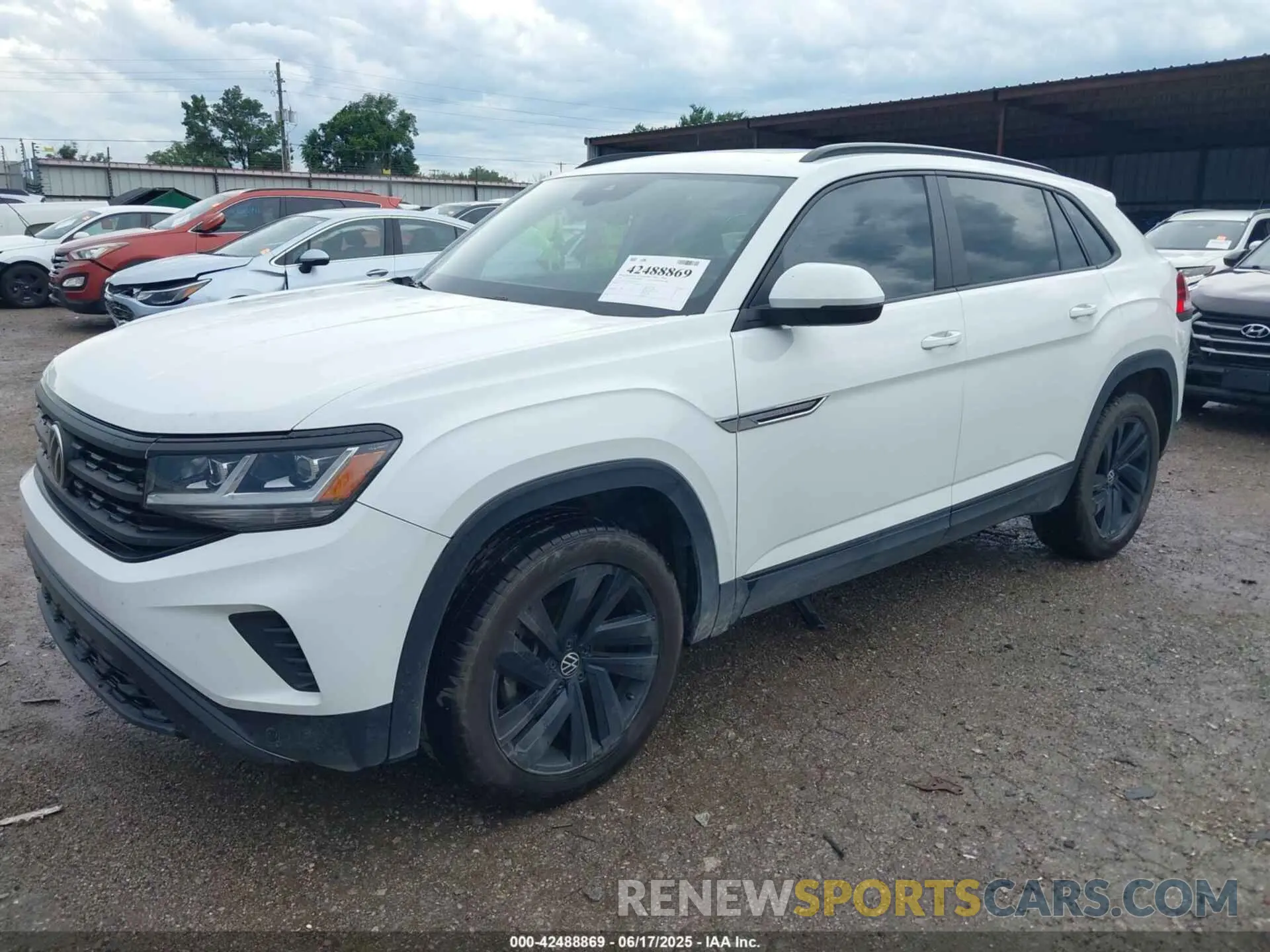2 Фотография поврежденного автомобиля 1V2MC2CA6LC228546 VOLKSWAGEN ATLAS CROSS SPORT 2020
