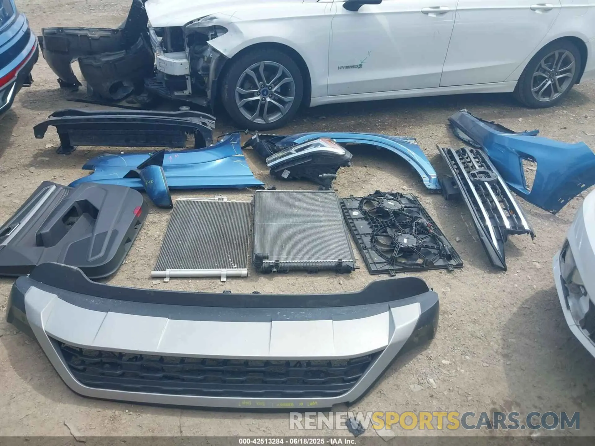 12 Photograph of a damaged car 1V2ME2CA4LC214929 VOLKSWAGEN ATLAS CROSS SPORT 2020