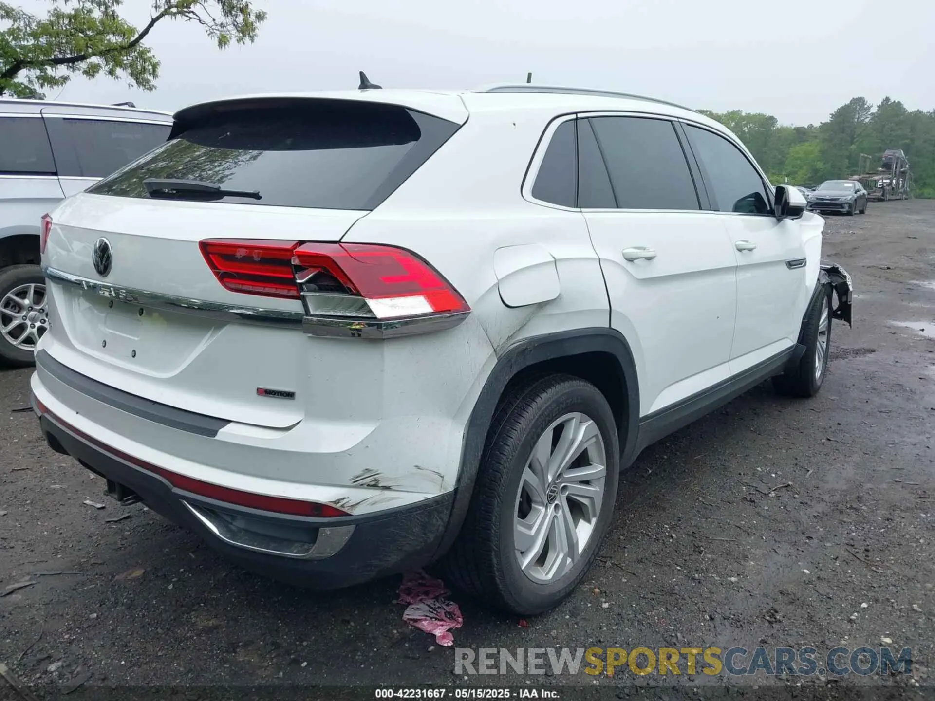 4 Photograph of a damaged car 1V2ME2CA5LC208928 VOLKSWAGEN ATLAS CROSS SPORT 2020