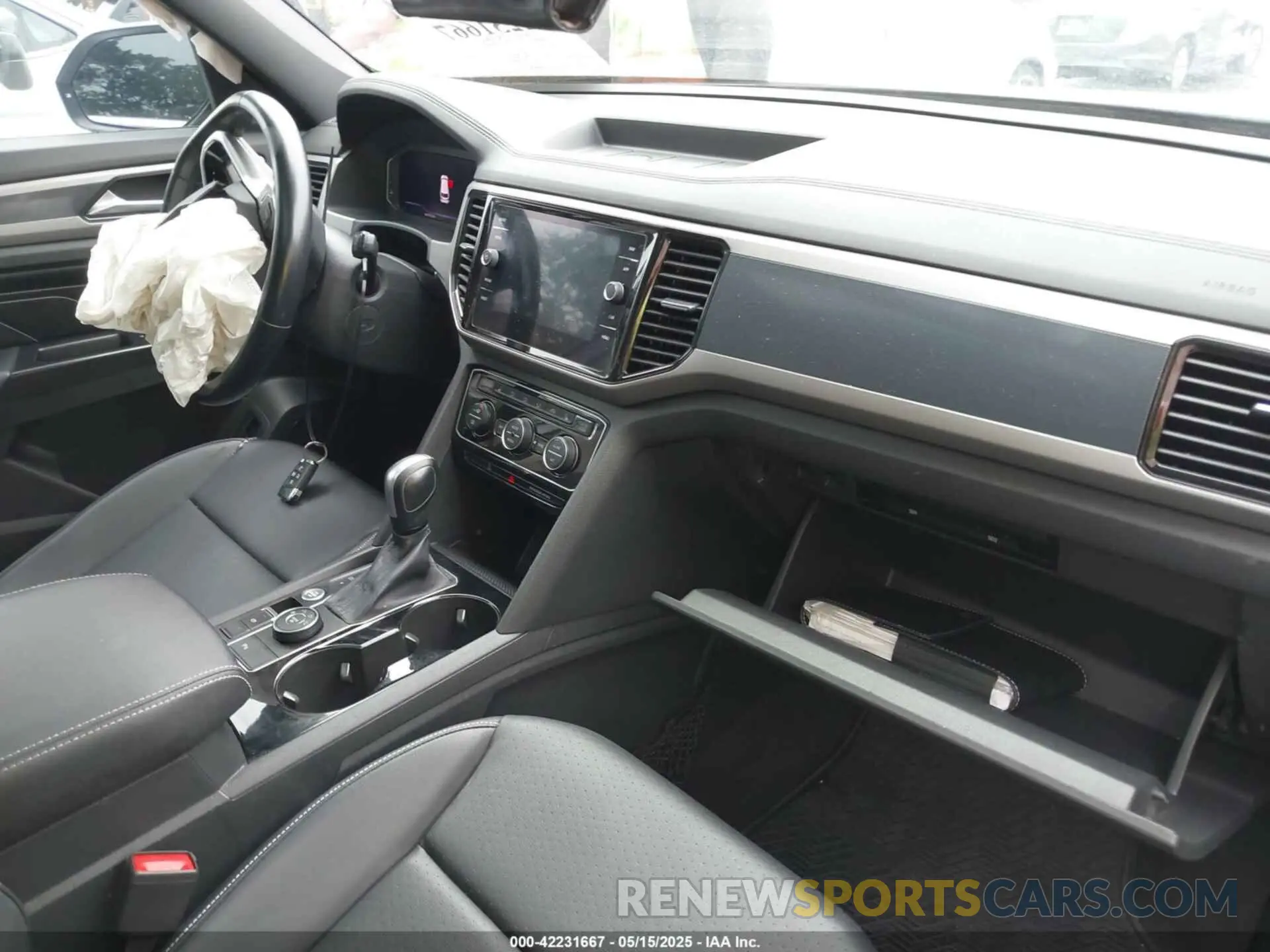 5 Photograph of a damaged car 1V2ME2CA5LC208928 VOLKSWAGEN ATLAS CROSS SPORT 2020