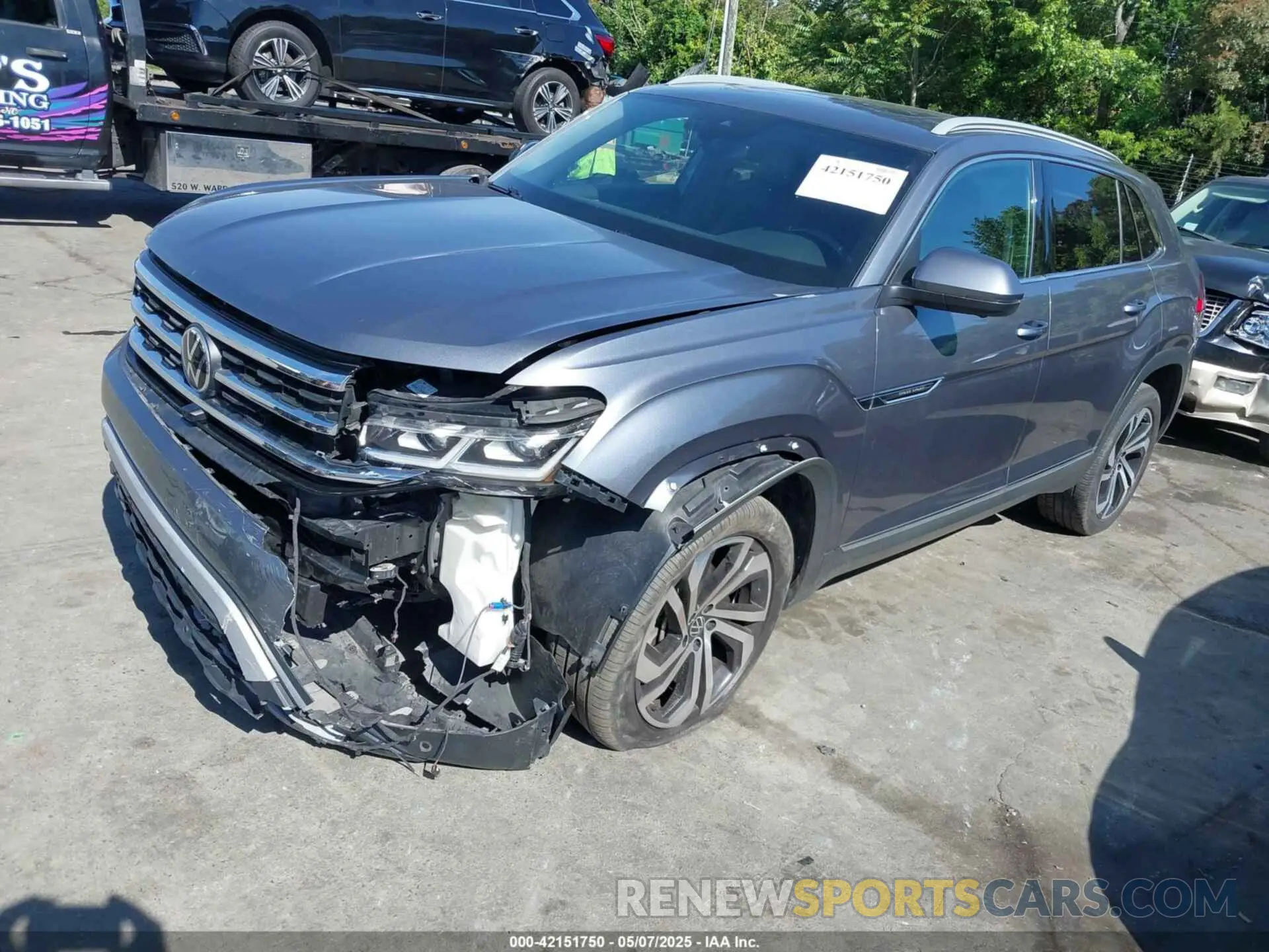 2 Photograph of a damaged car 1V2NE2CA0LC224717 VOLKSWAGEN ATLAS CROSS SPORT 2020