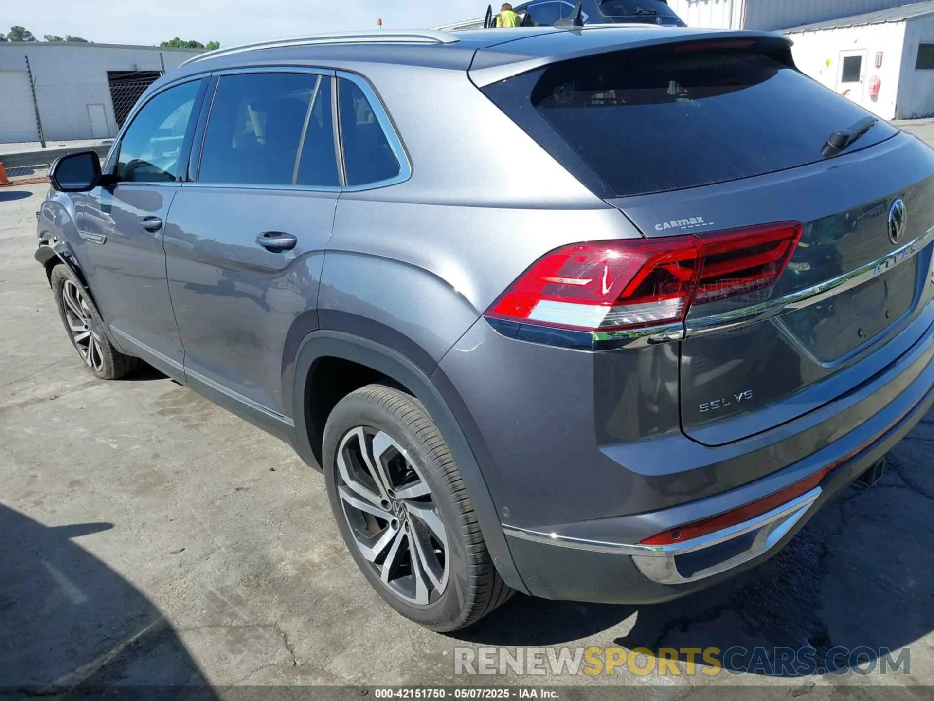 3 Photograph of a damaged car 1V2NE2CA0LC224717 VOLKSWAGEN ATLAS CROSS SPORT 2020