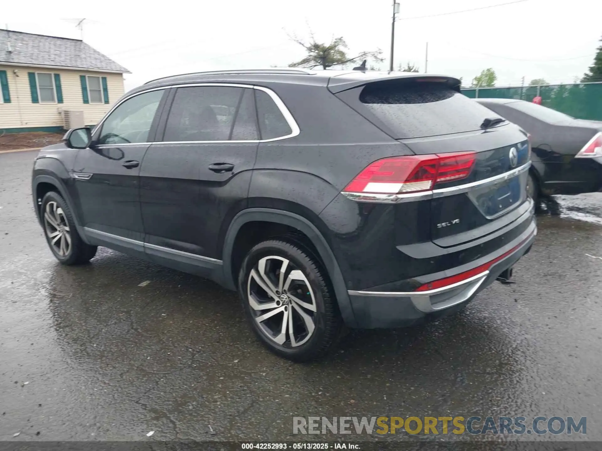 3 Photograph of a damaged car 1V2NE2CA6LC219893 VOLKSWAGEN ATLAS CROSS SPORT 2020