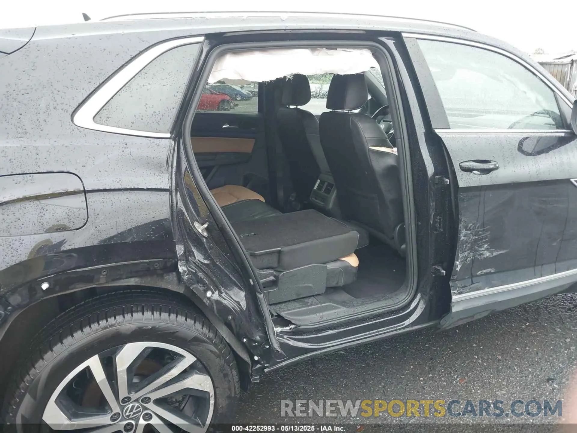 6 Photograph of a damaged car 1V2NE2CA6LC219893 VOLKSWAGEN ATLAS CROSS SPORT 2020